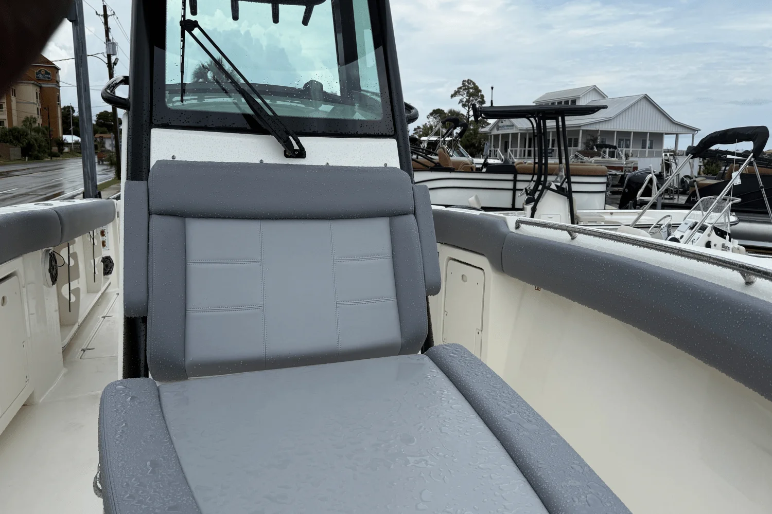 2026 Boston Whaler 280 Outrage Image Thumbnail #25