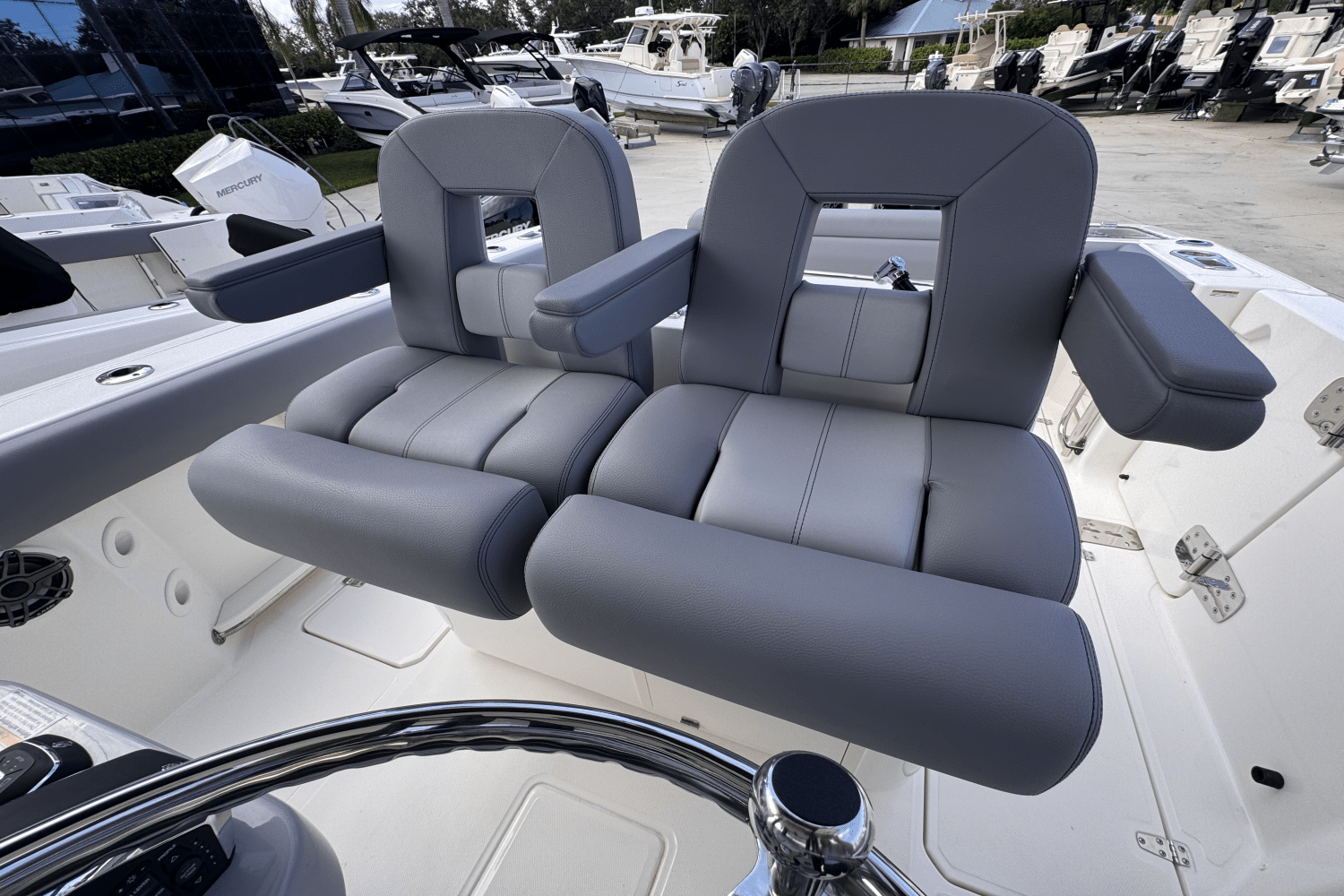 2026 Boston Whaler 280 Outrage Image Thumbnail #10