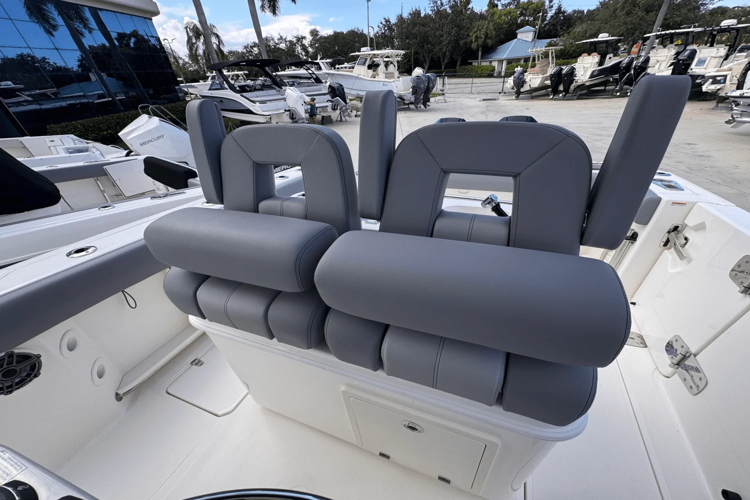 2026 Boston Whaler 280 Outrage Image Thumbnail #9