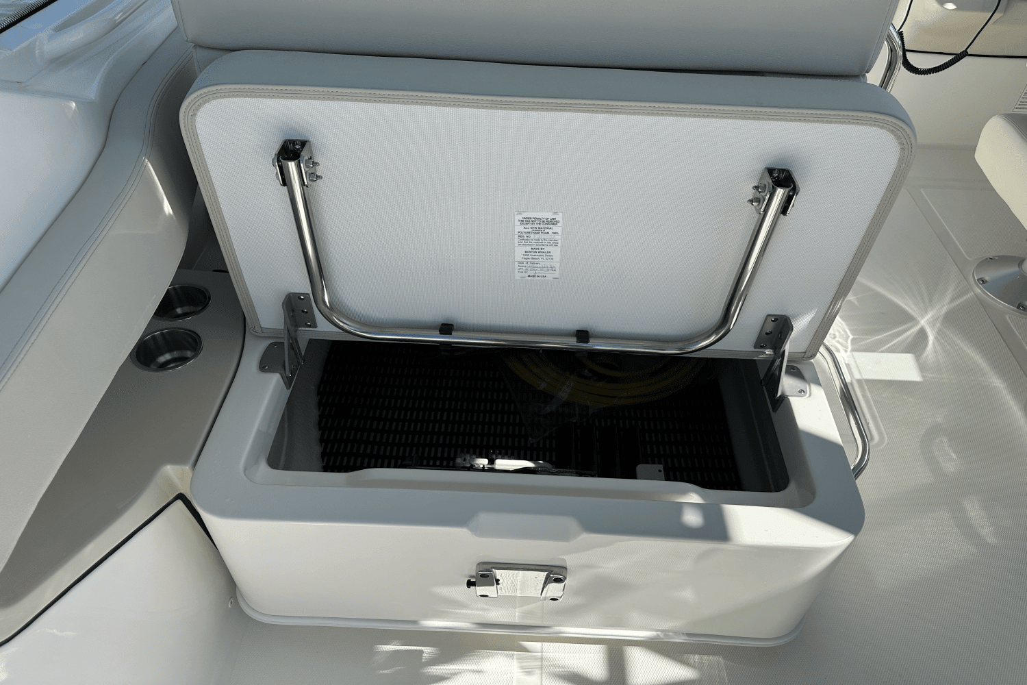 2025 Boston Whaler 280 Vantage Image Thumbnail #10