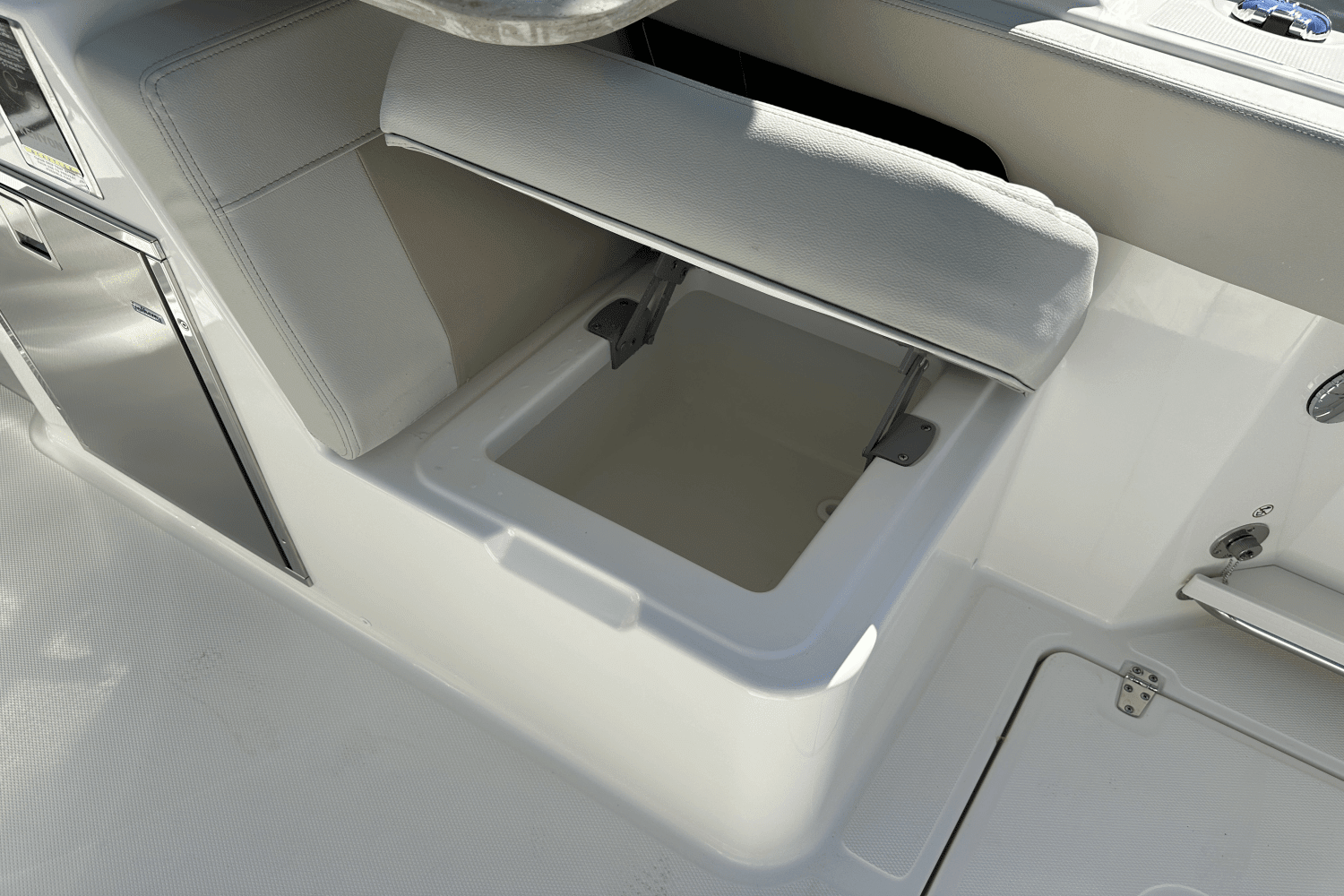 2025 Boston Whaler 280 Vantage Image Thumbnail #11