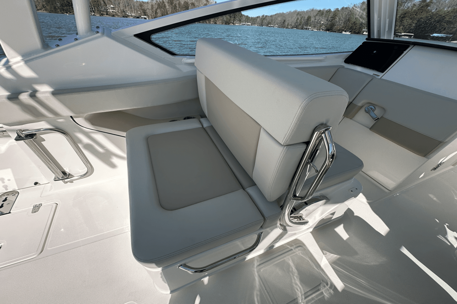 2025 Boston Whaler 280 Vantage Image Thumbnail #36