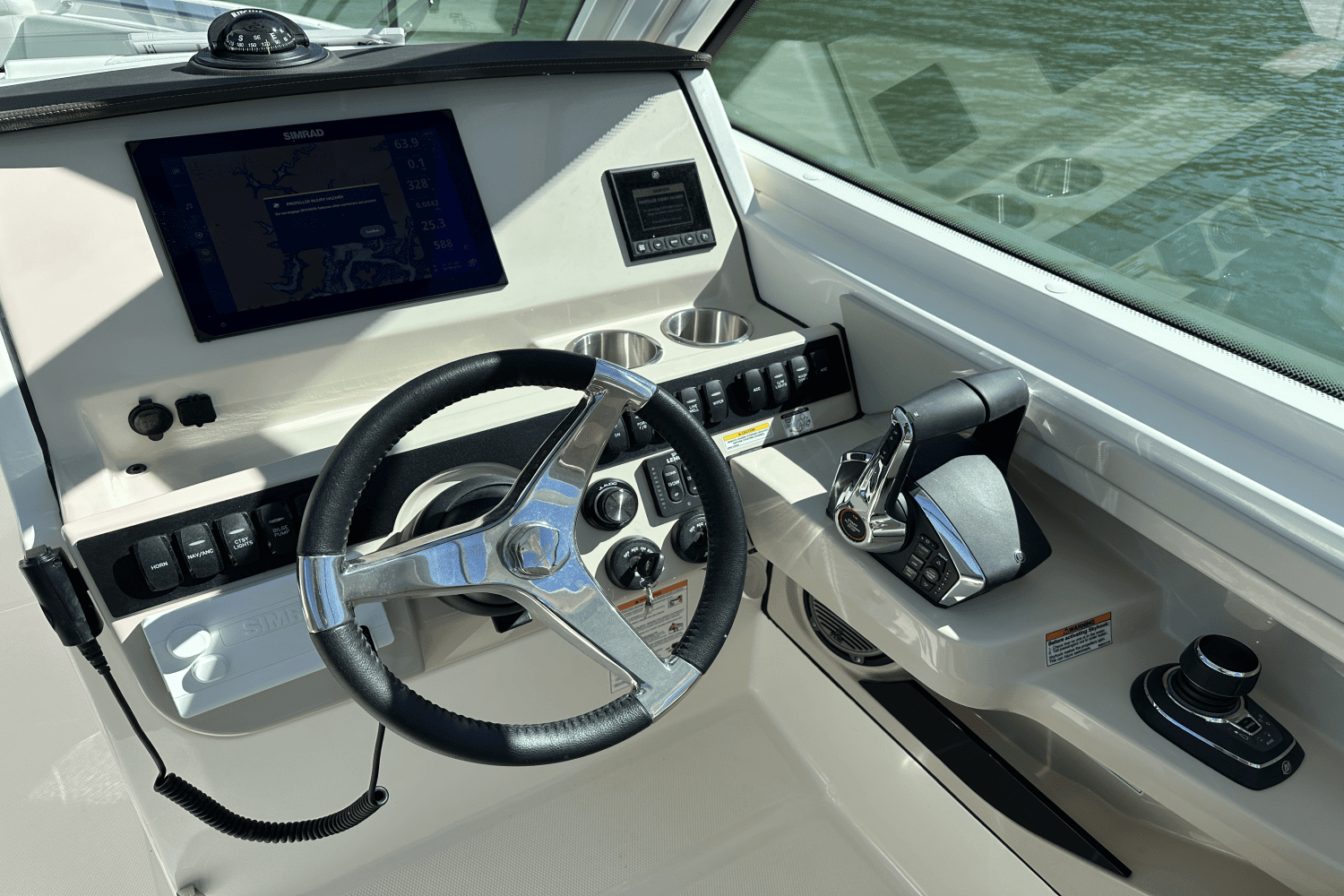 2025 Boston Whaler 280 Vantage Image Thumbnail #27