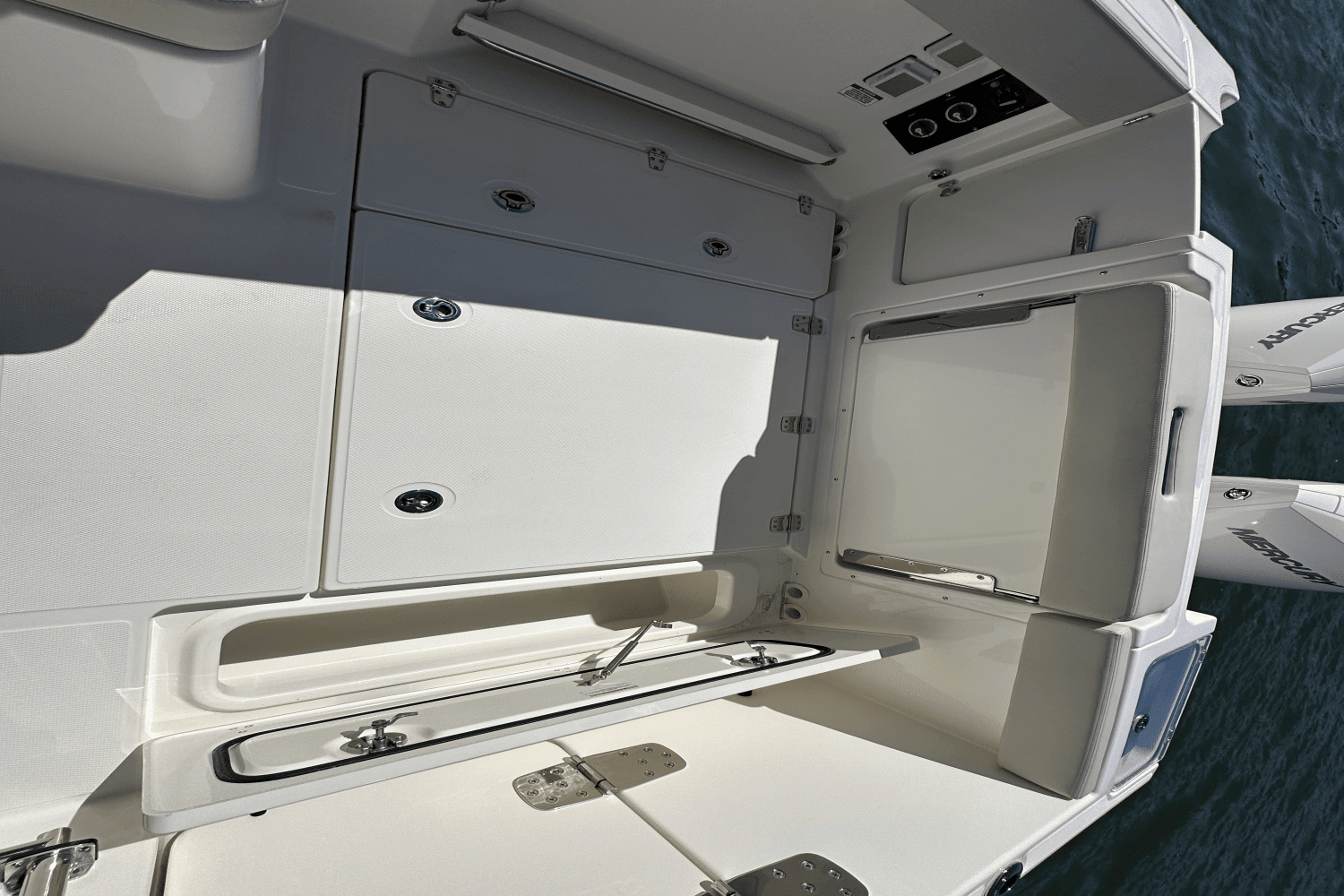 2025 Boston Whaler 280 Vantage Image Thumbnail #28