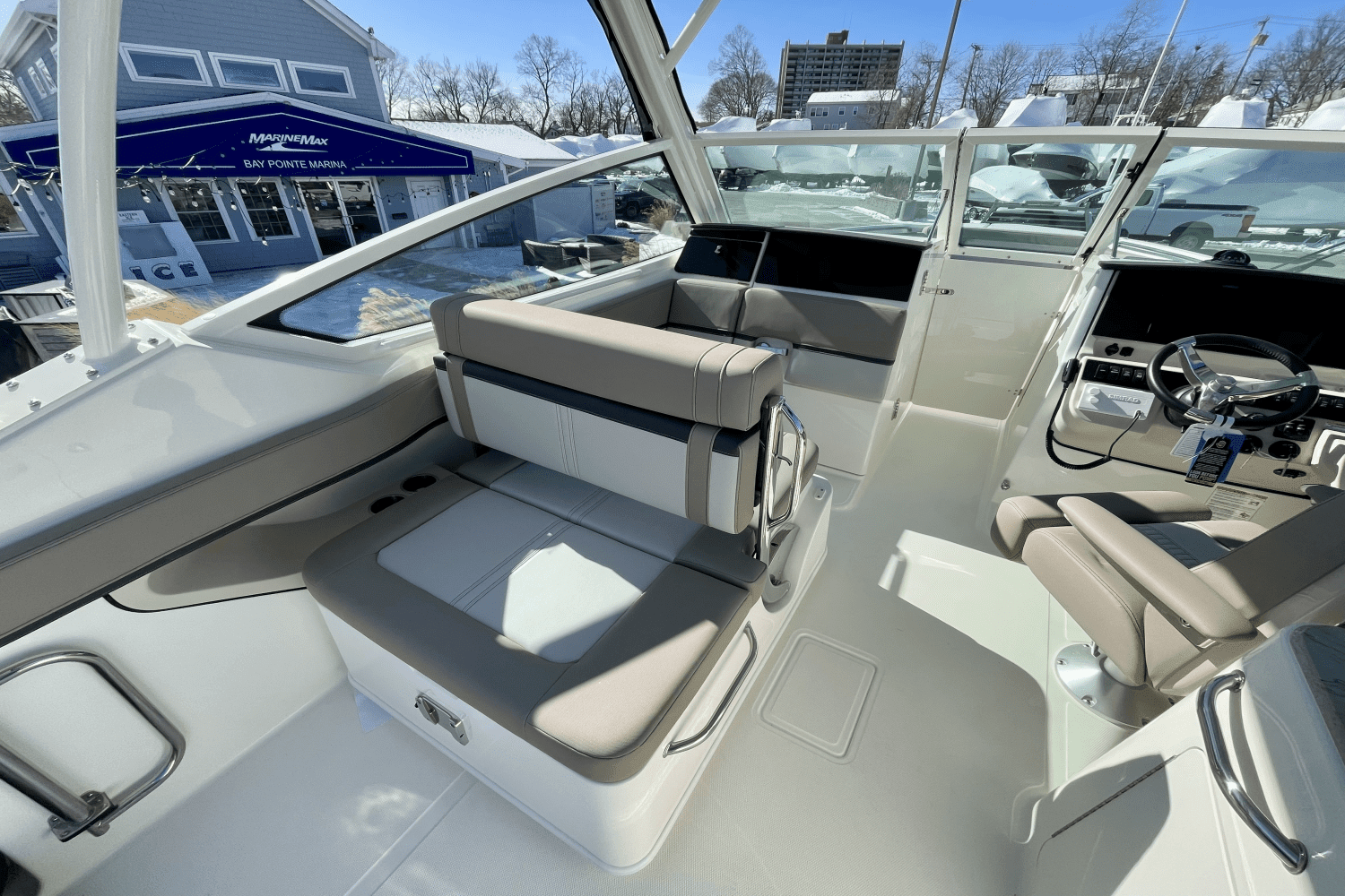 2025 Boston Whaler 280 Vantage Image Thumbnail #17