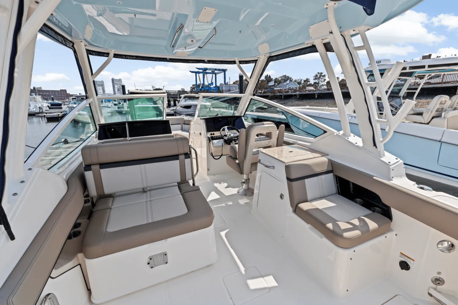 2025 Boston Whaler 280 Vantage Image Thumbnail #15