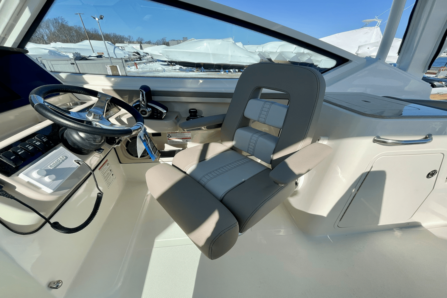 2025 Boston Whaler 280 Vantage Image Thumbnail #20