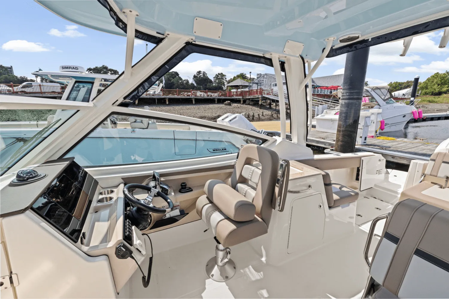 2025 Boston Whaler 280 Vantage Image Thumbnail #23