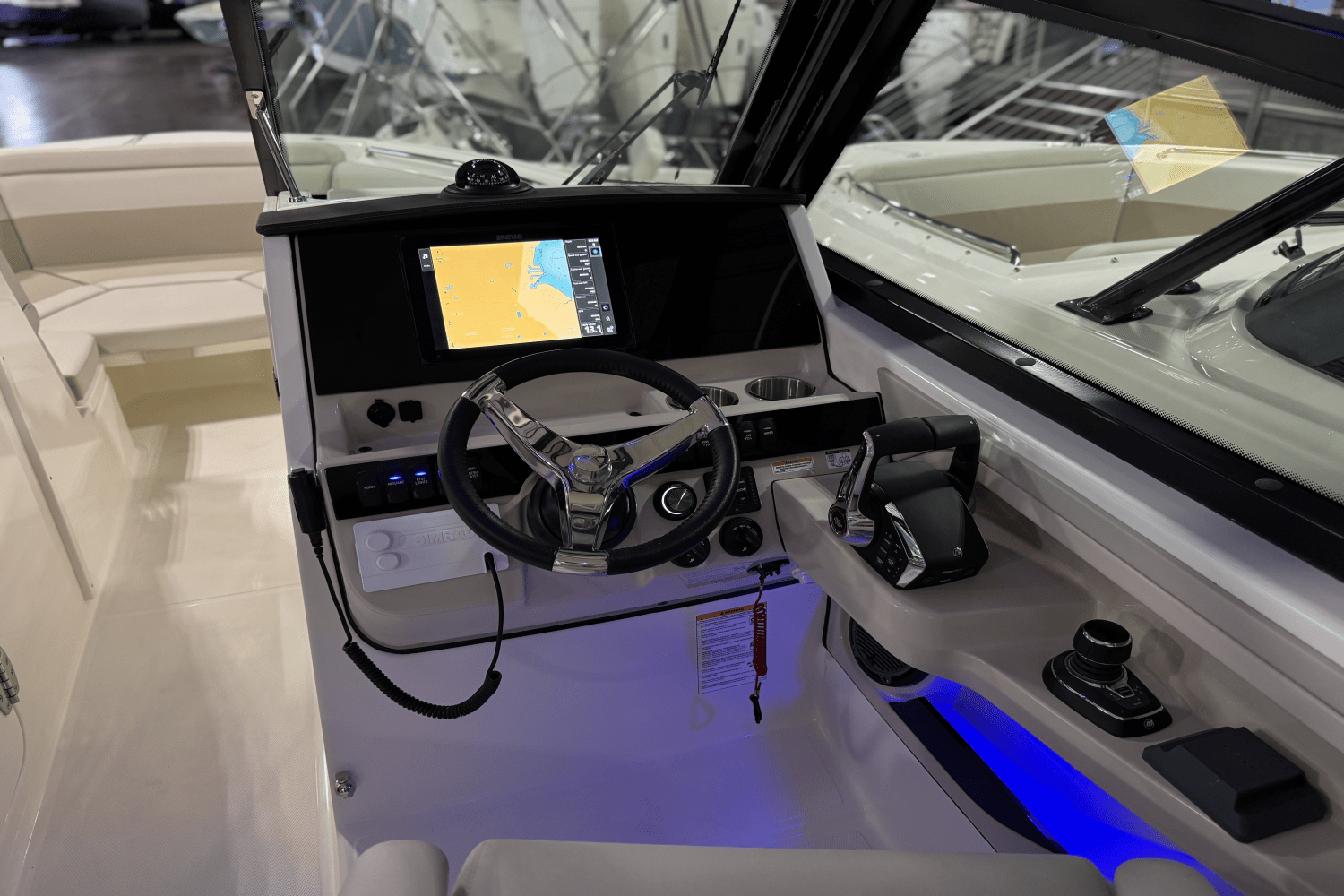 2025 Boston Whaler 280 Vantage Image Thumbnail #14