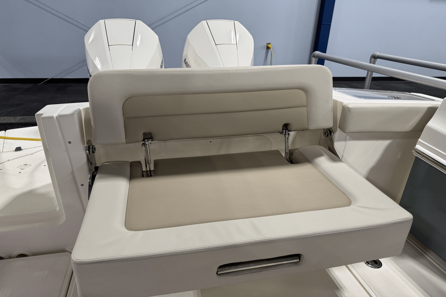 2025 Boston Whaler 280 Vantage Image Thumbnail #6