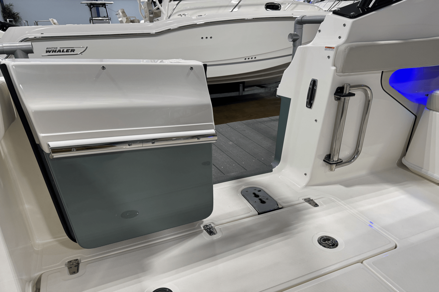 2025 Boston Whaler 280 Vantage Image Thumbnail #8