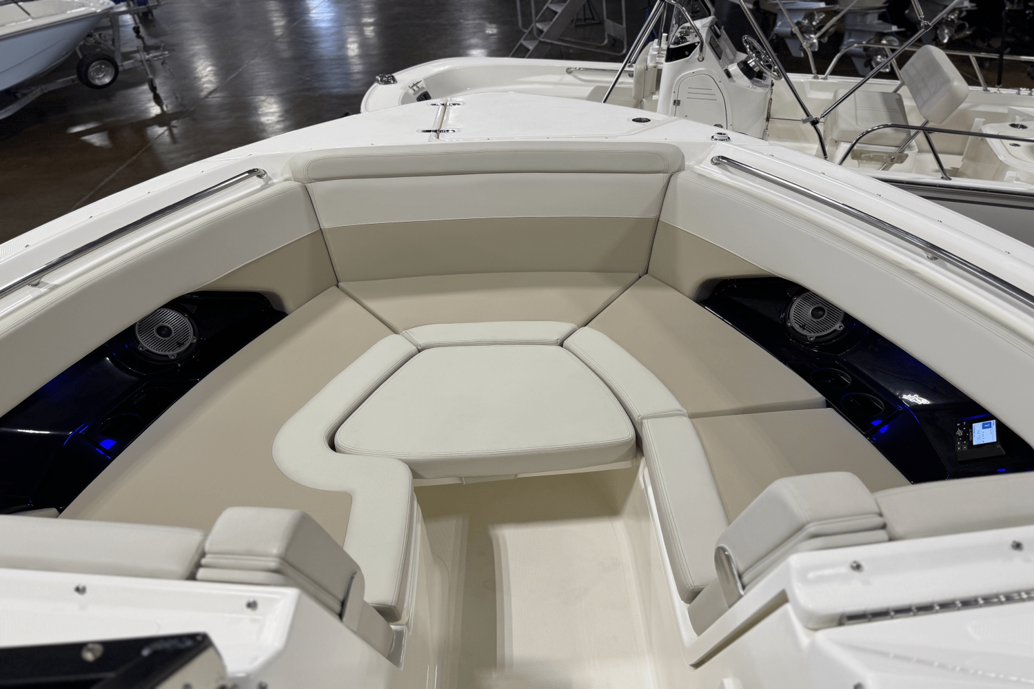 2025 Boston Whaler 280 Vantage Image Thumbnail #19