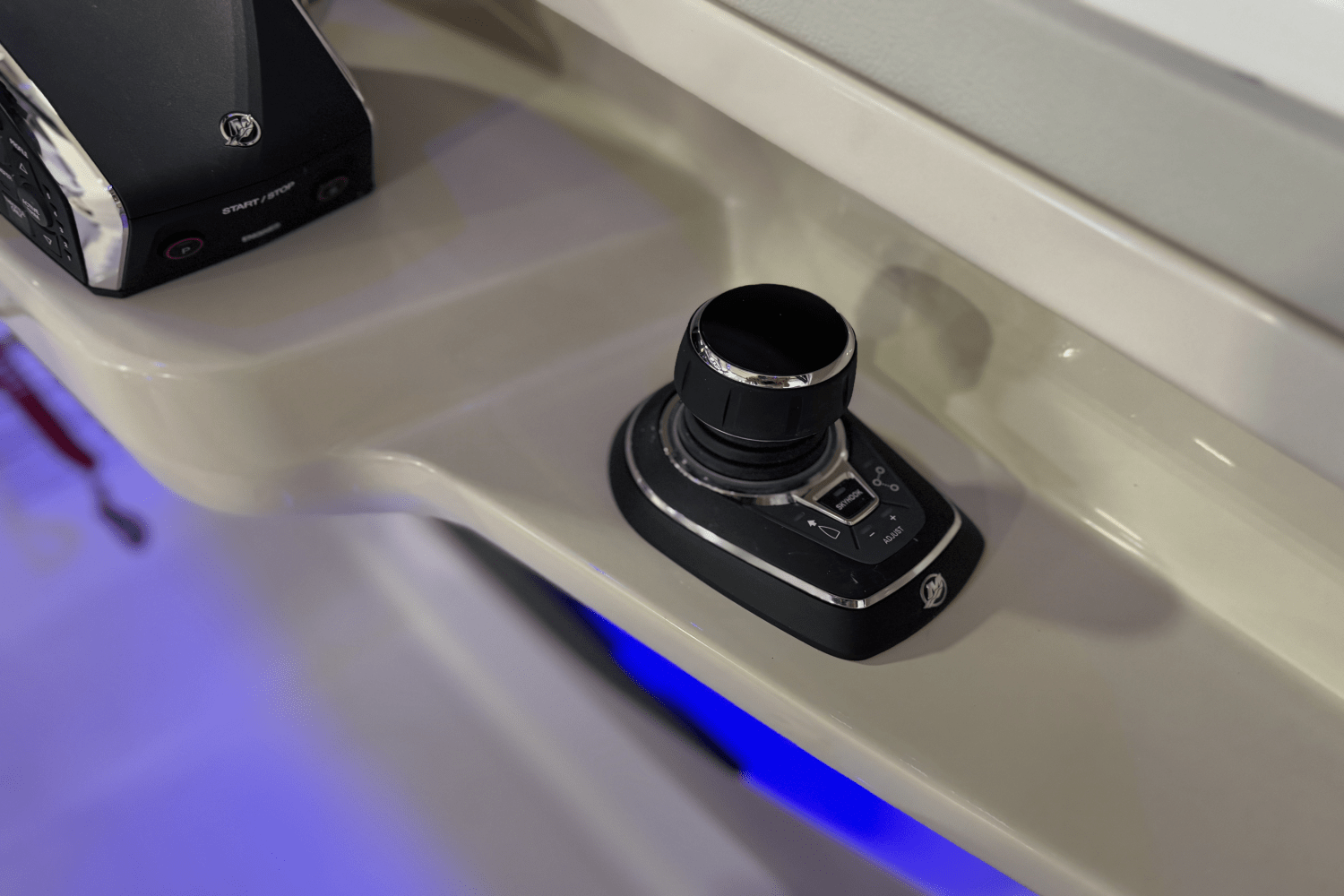 2025 Boston Whaler 280 Vantage Image Thumbnail #16