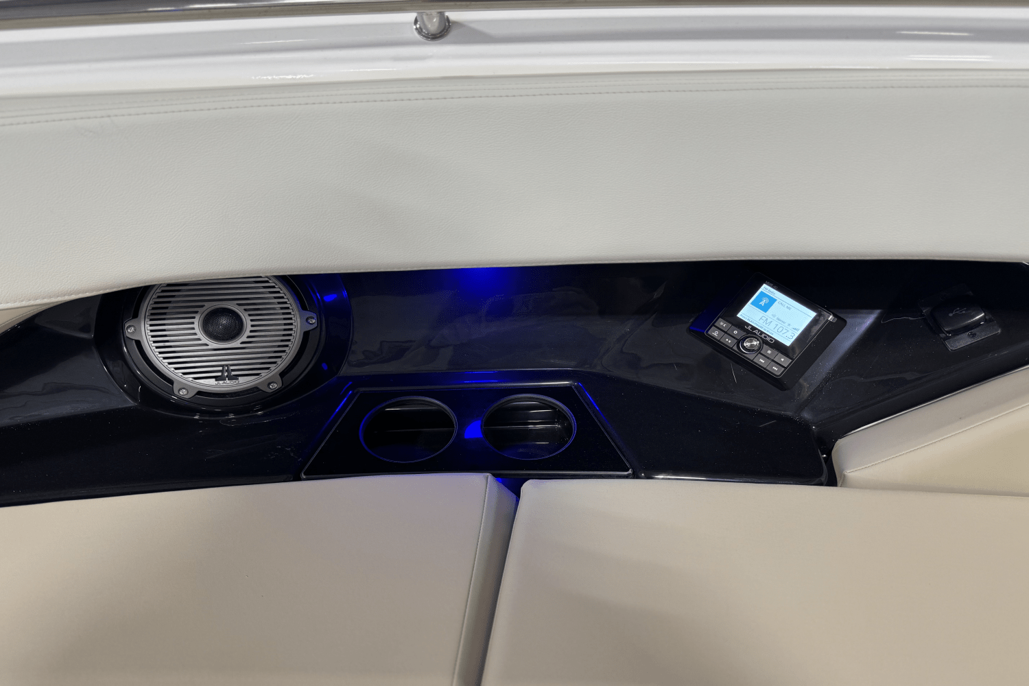 2025 Boston Whaler 280 Vantage Image Thumbnail #20
