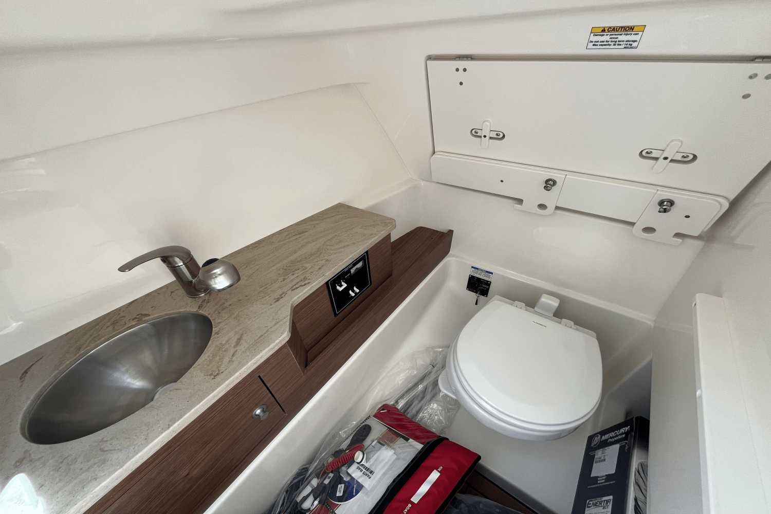 2025 Boston Whaler 280 Vantage Image Thumbnail #11