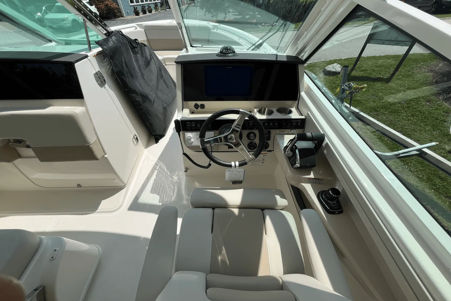 2025 Boston Whaler 280 Vantage Image Thumbnail #12