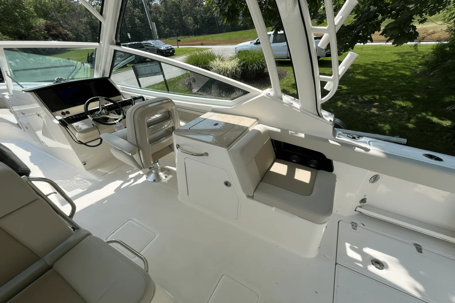 2025 Boston Whaler 280 Vantage Image Thumbnail #6