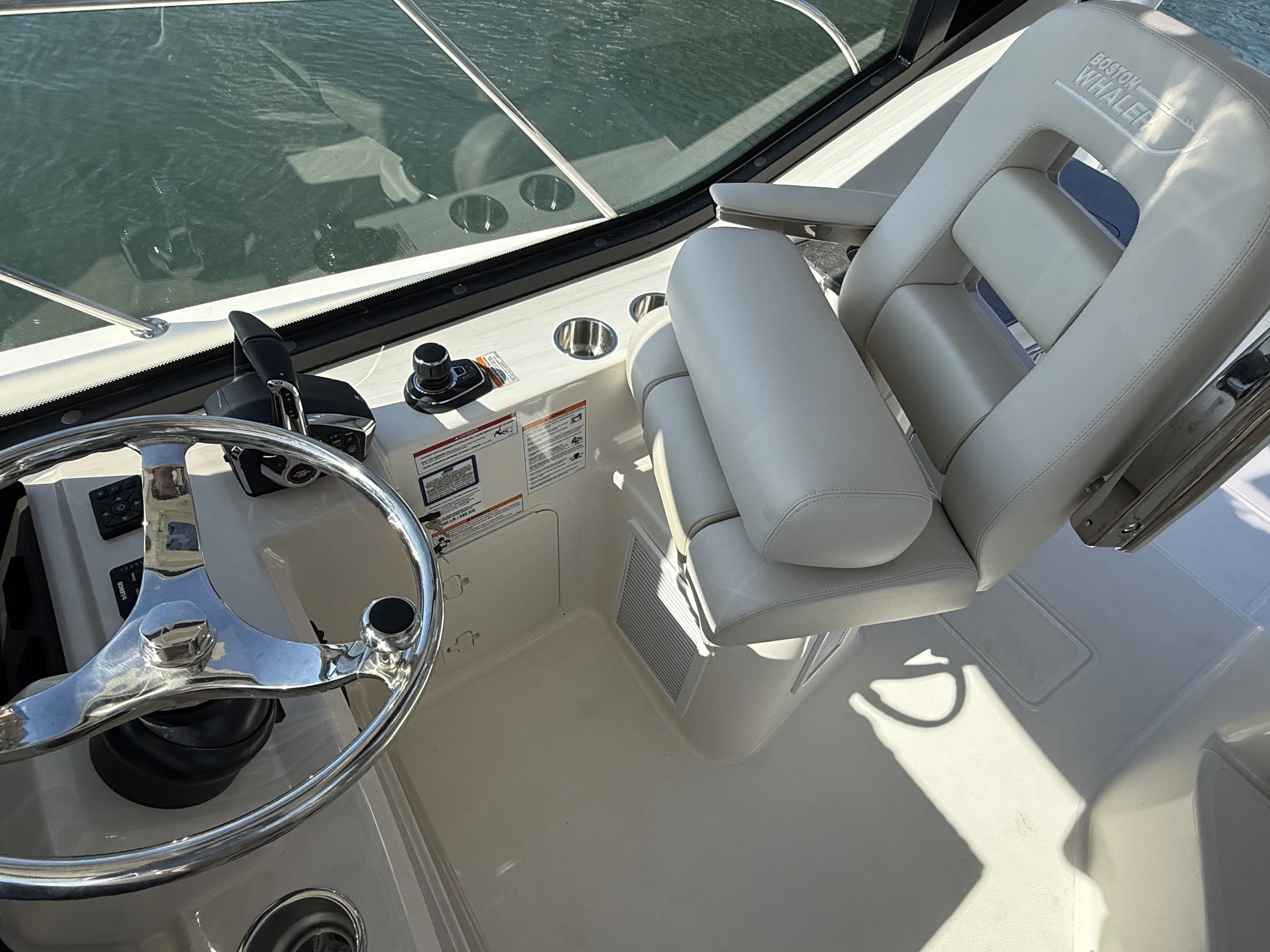 2026 Boston Whaler 325 Conquest Image Thumbnail #11