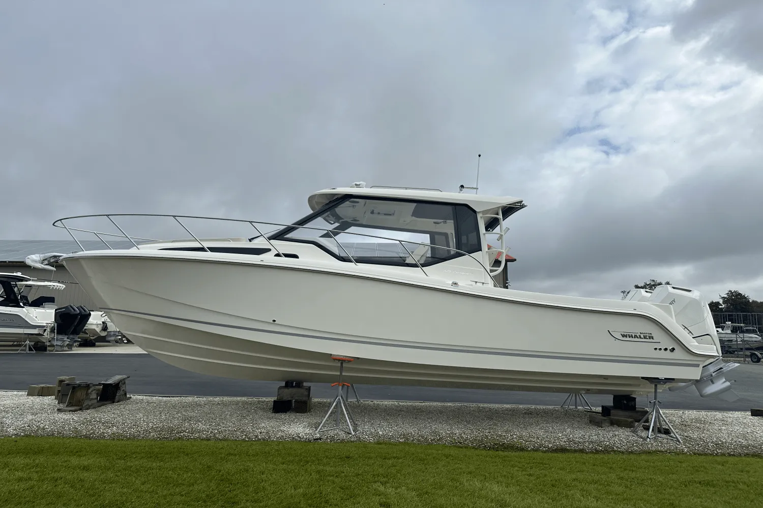 2026 Boston Whaler 325 Conquest Image Thumbnail #2
