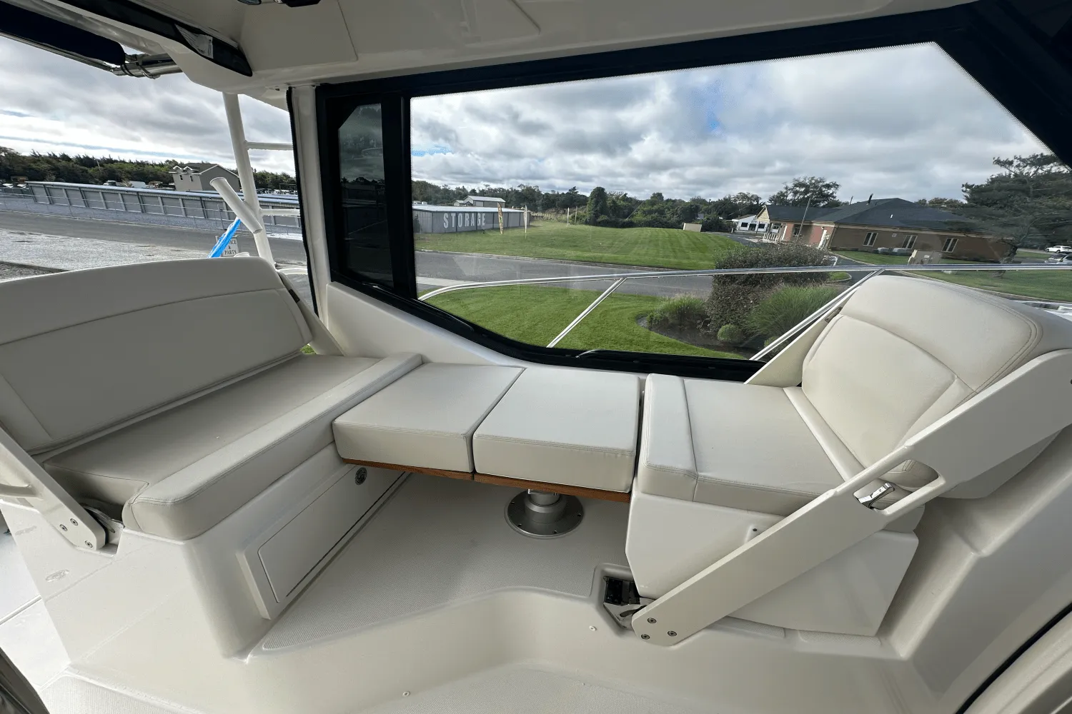 2026 Boston Whaler 325 Conquest Image Thumbnail #23