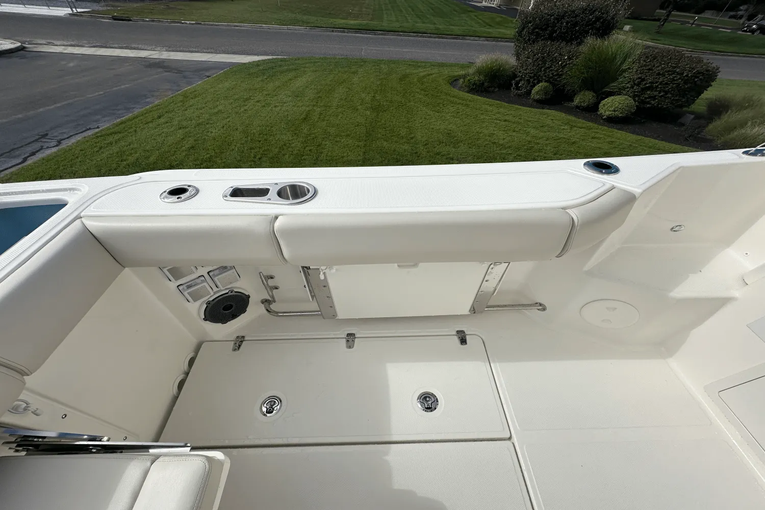 2026 Boston Whaler 325 Conquest Image Thumbnail #7