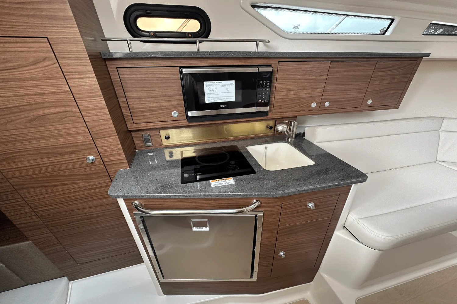 2026 Boston Whaler 325 Conquest Image Thumbnail #46