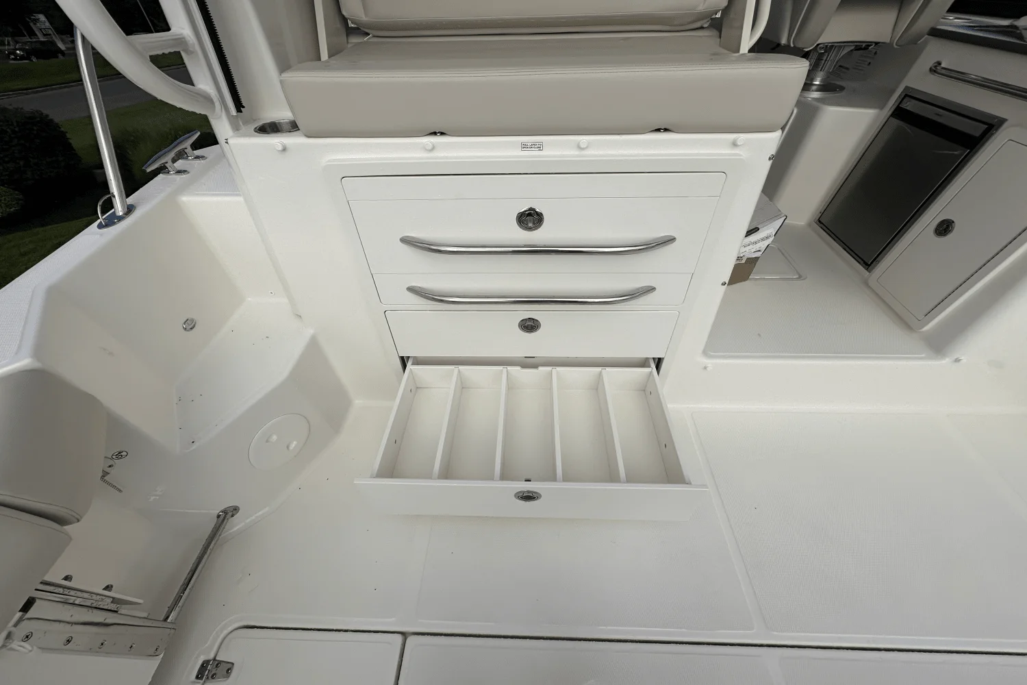 2026 Boston Whaler 325 Conquest Image Thumbnail #20