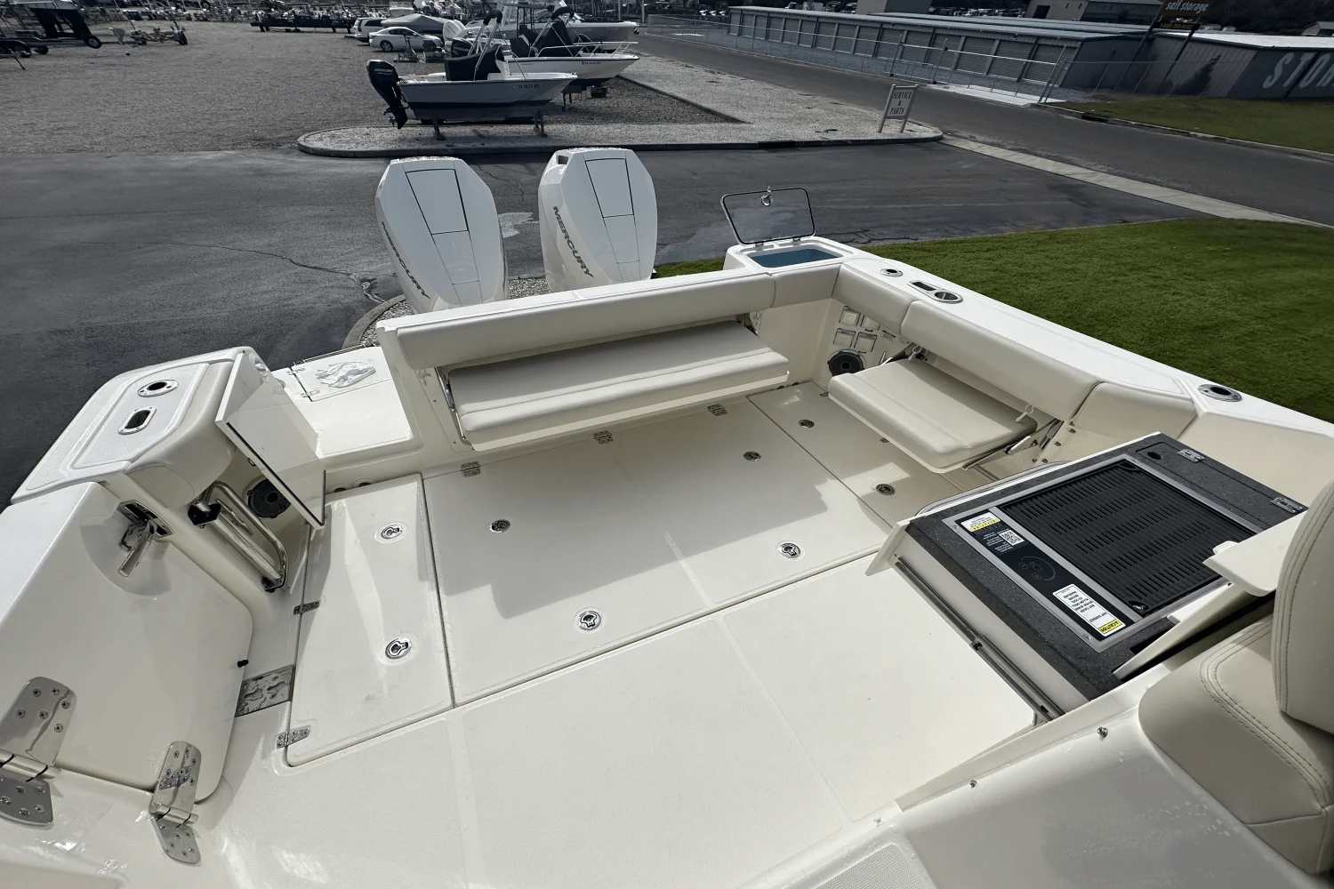 2026 Boston Whaler 325 Conquest Image Thumbnail #15