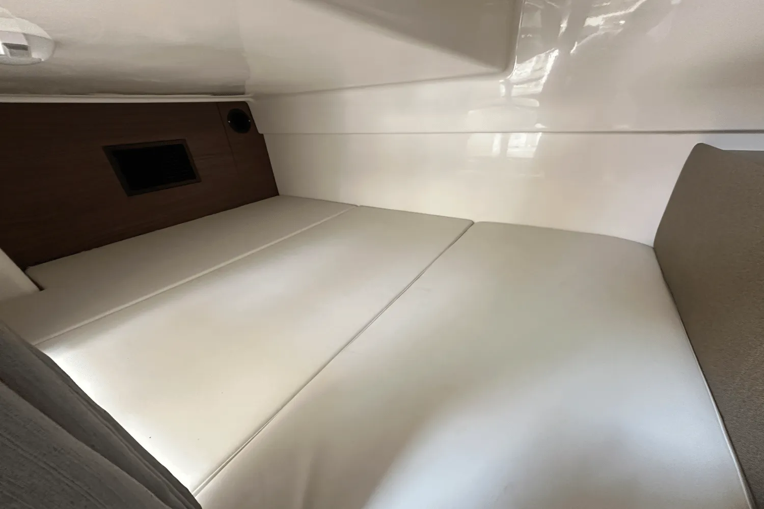 2026 Boston Whaler 325 Conquest Image Thumbnail #47
