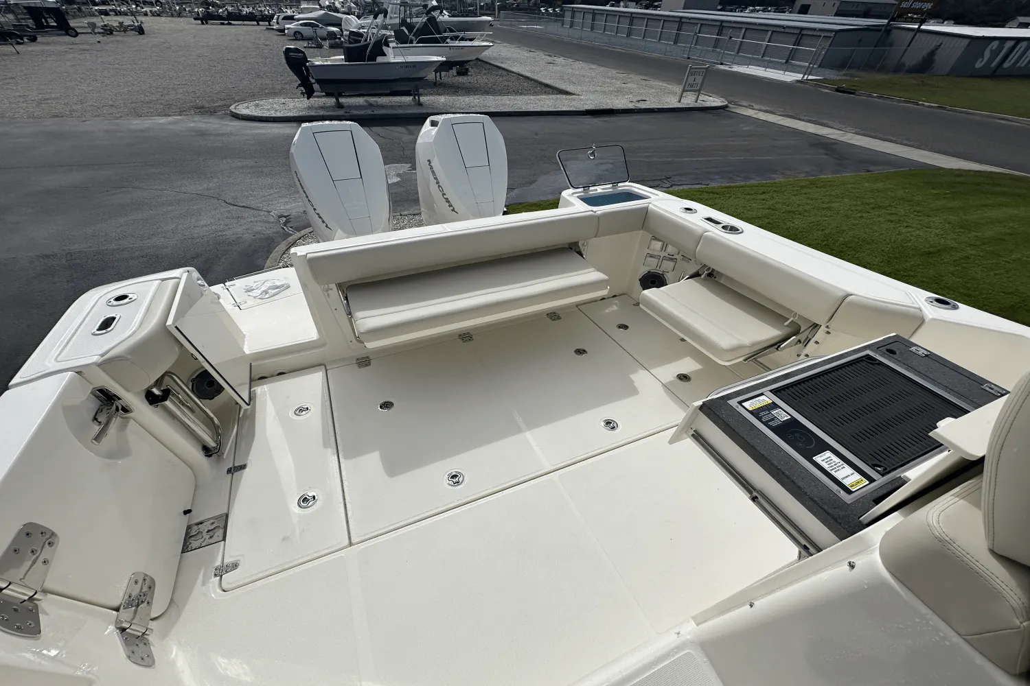 2026 Boston Whaler 325 Conquest Image Thumbnail #9