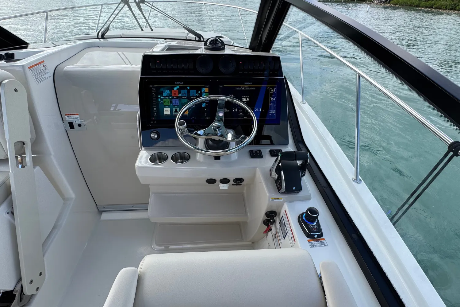 2026 Boston Whaler 325 Conquest Image Thumbnail #23