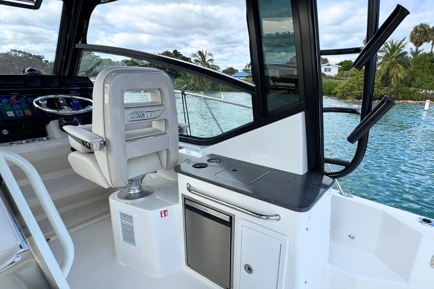 2026 Boston Whaler 325 Conquest Image Thumbnail #20
