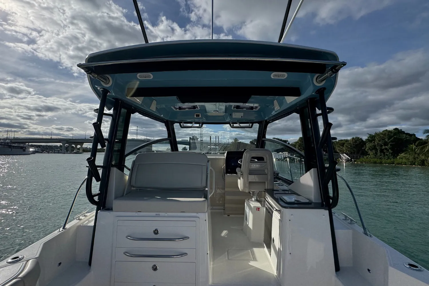 2026 Boston Whaler 325 Conquest Image Thumbnail #29