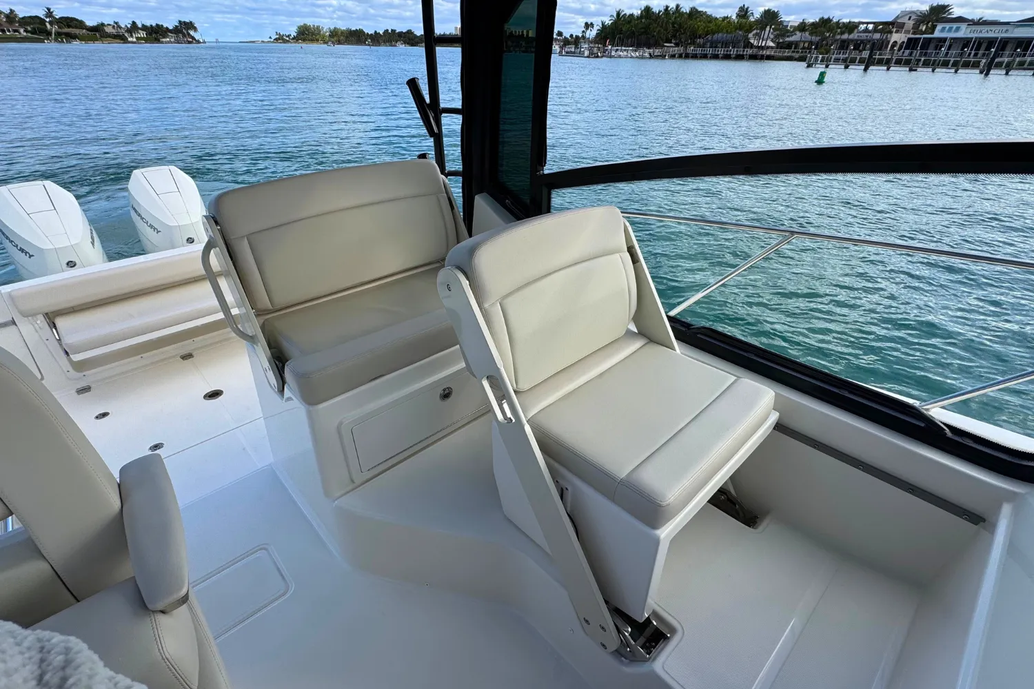 2026 Boston Whaler 325 Conquest Image Thumbnail #25
