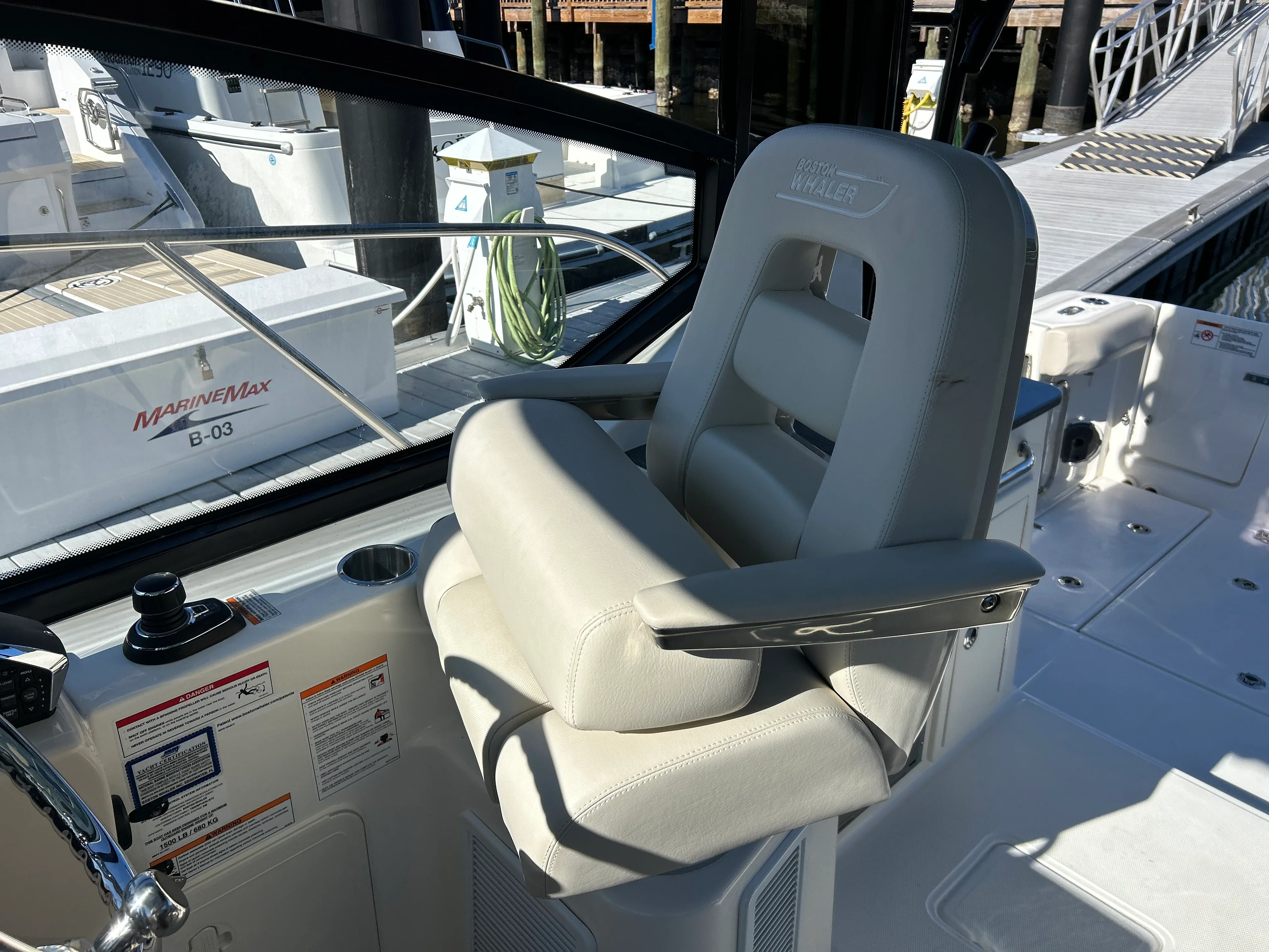 2026 Boston Whaler 325 Conquest Image Thumbnail #18