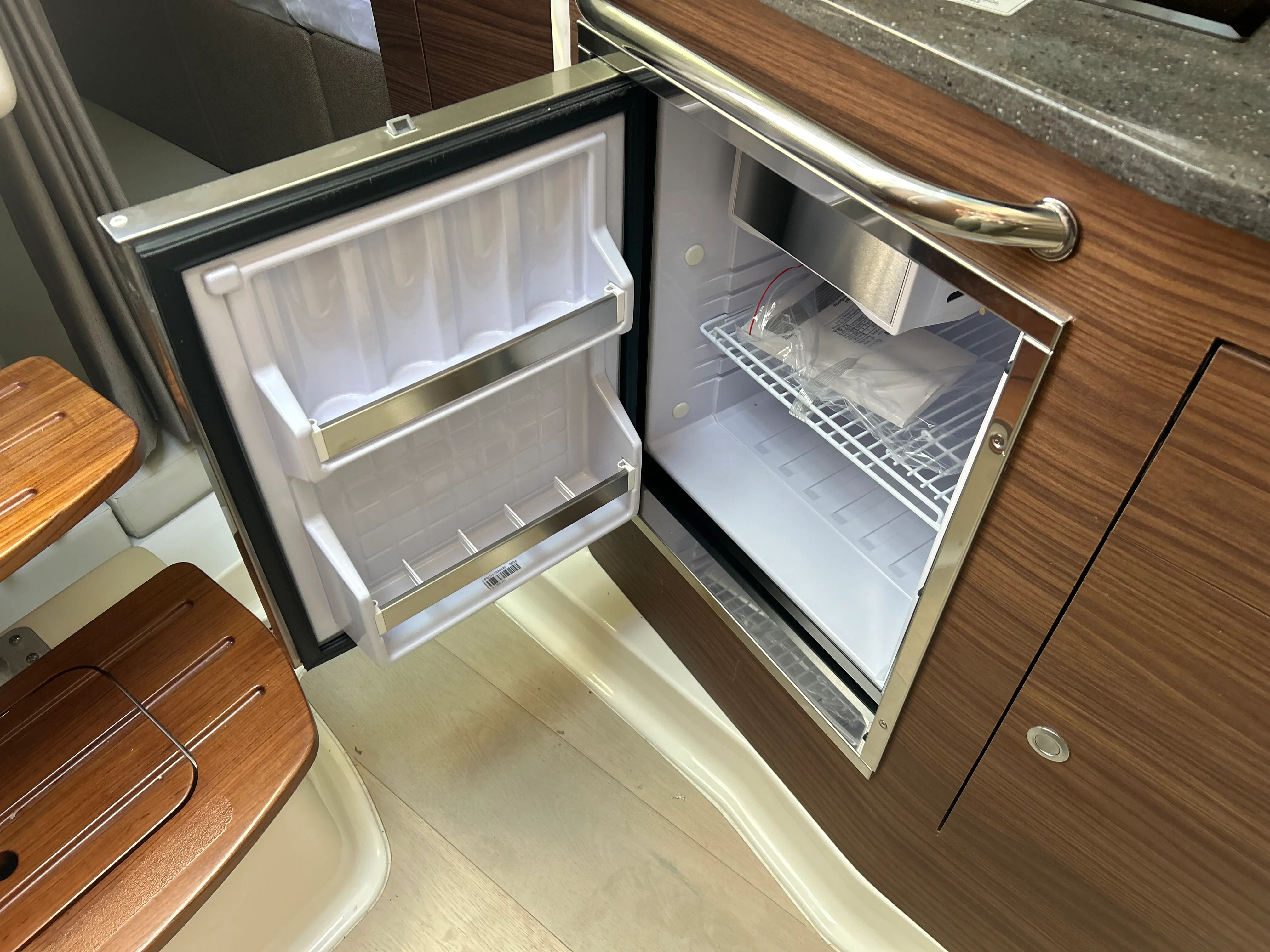 2026 Boston Whaler 325 Conquest Image Thumbnail #32