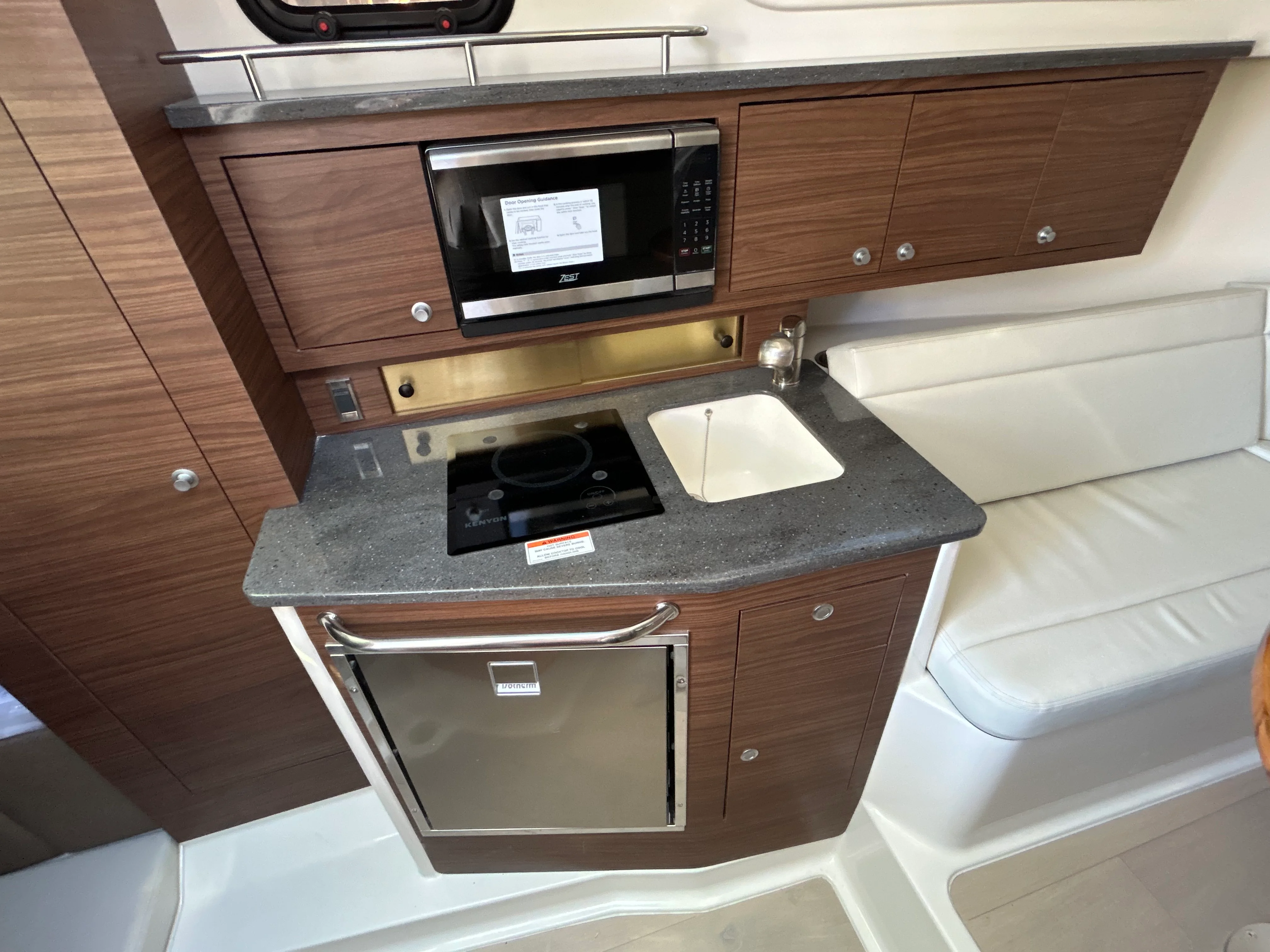 2026 Boston Whaler 325 Conquest Image Thumbnail #30