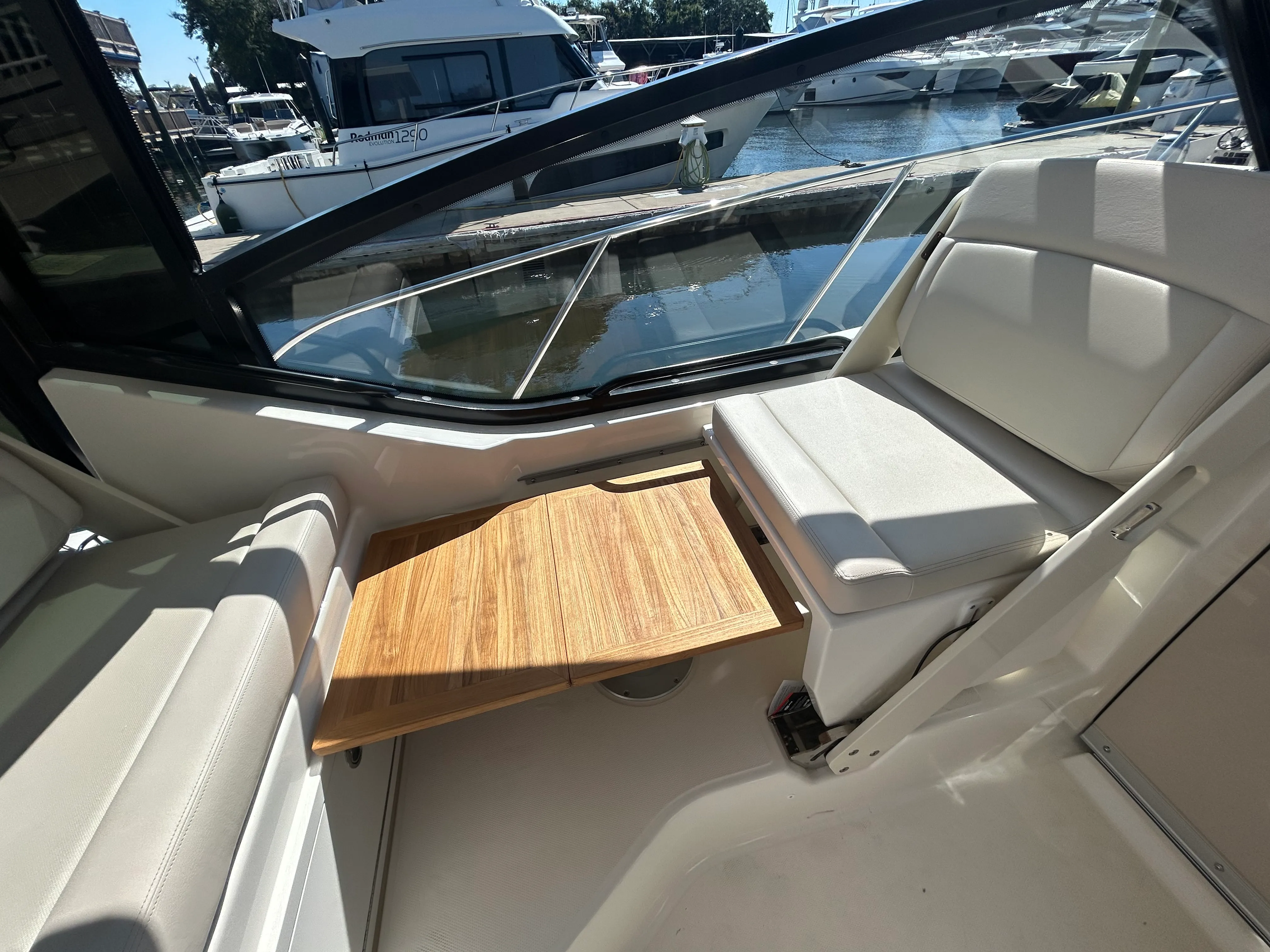 2026 Boston Whaler 325 Conquest Image Thumbnail #19