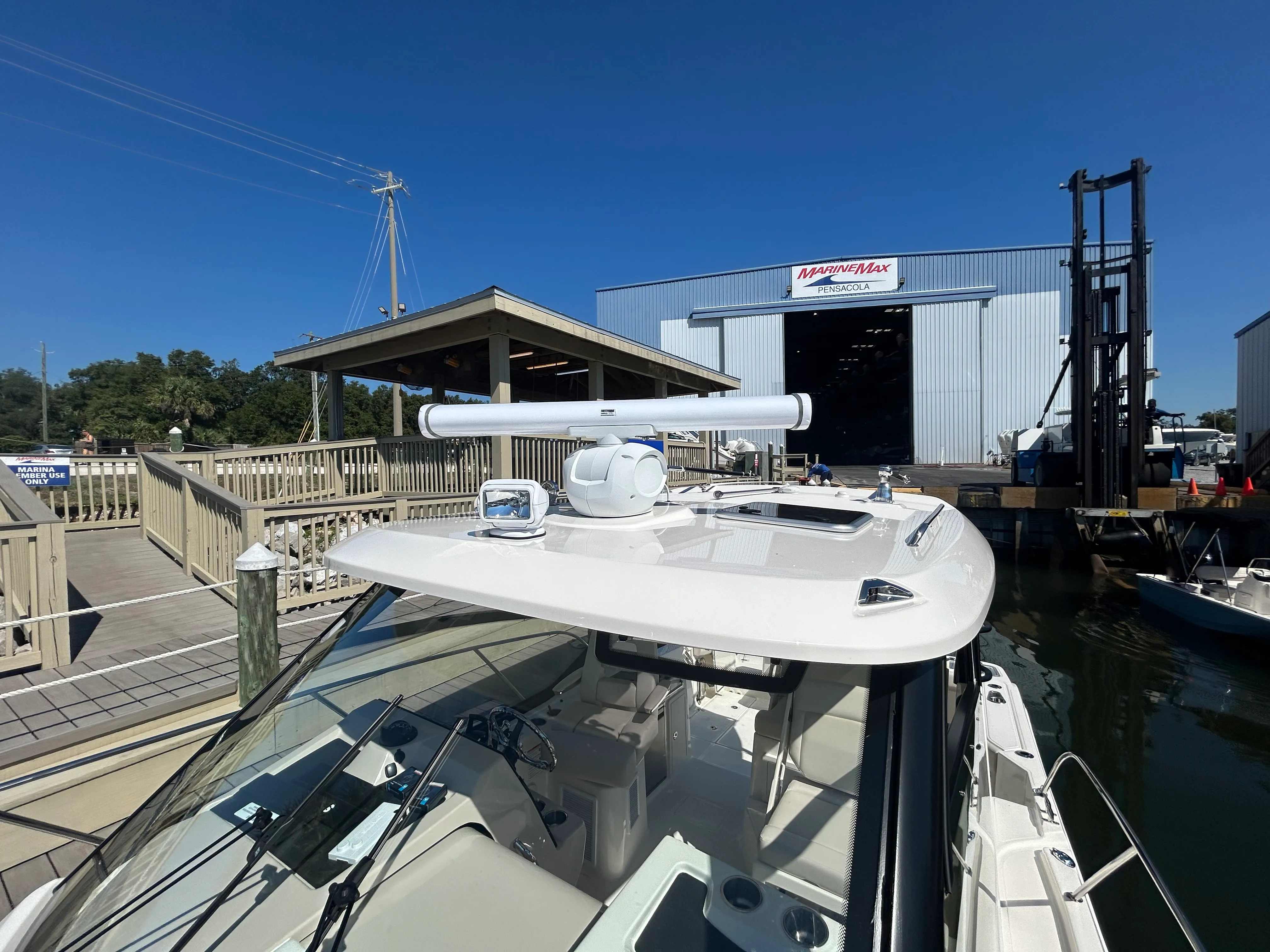 2026 Boston Whaler 325 Conquest Image Thumbnail #5