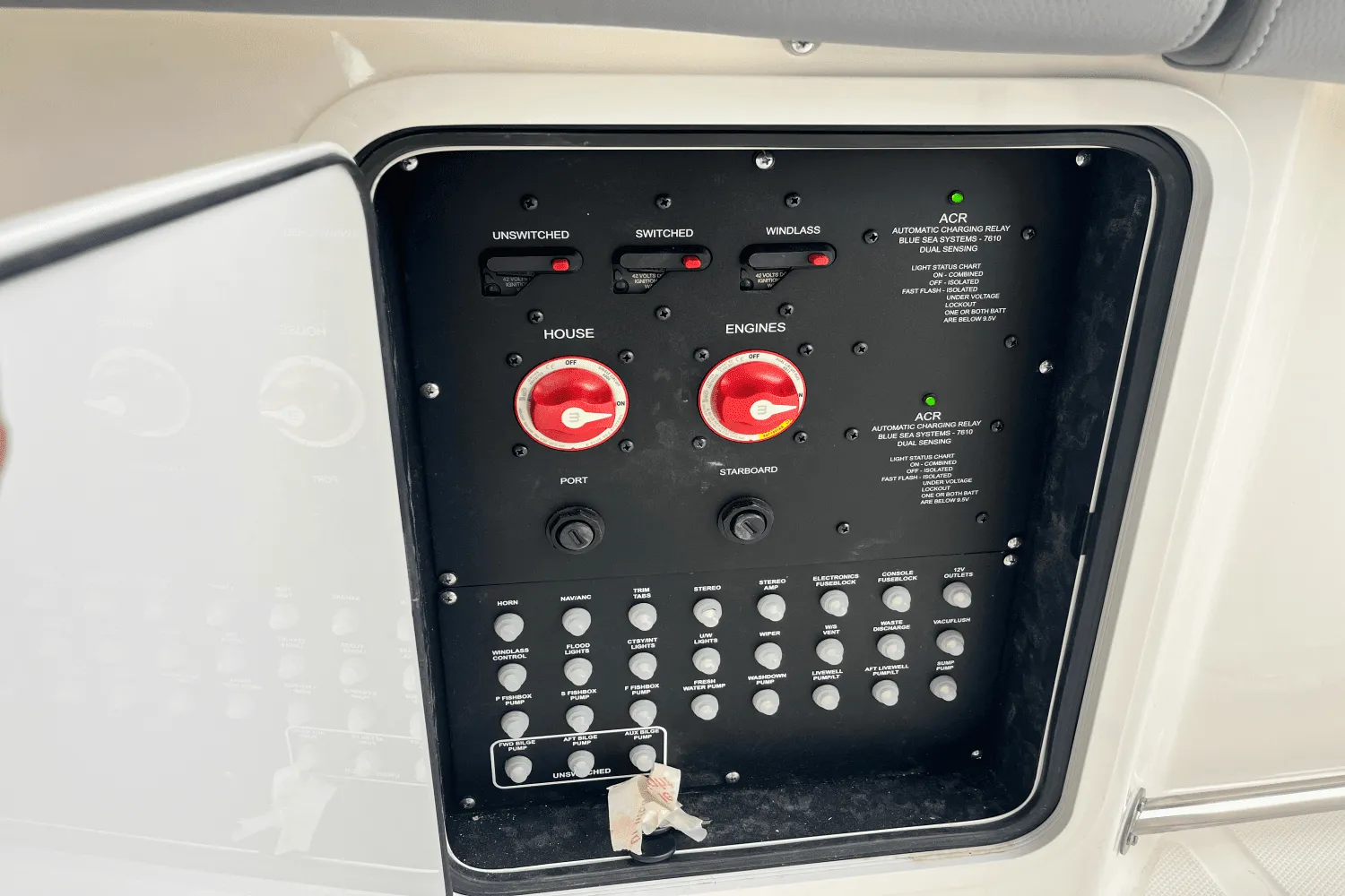 2025 Boston Whaler 330 Outrage Image Thumbnail #19