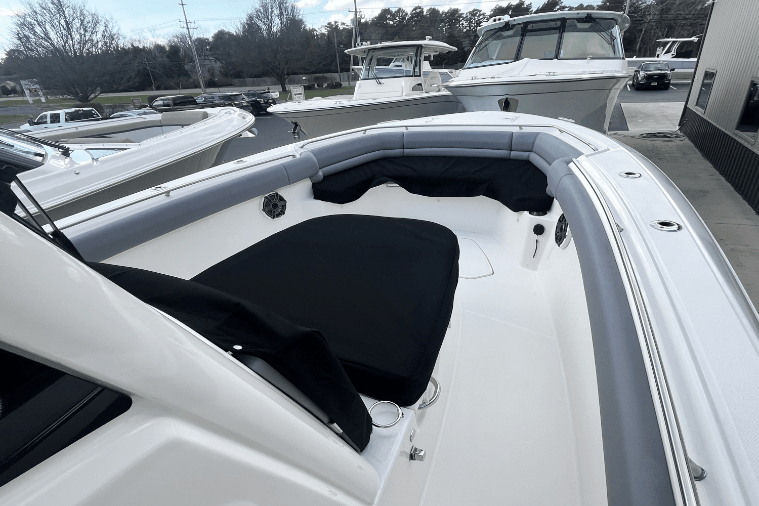 2025 Boston Whaler 330 Outrage Image Thumbnail #11
