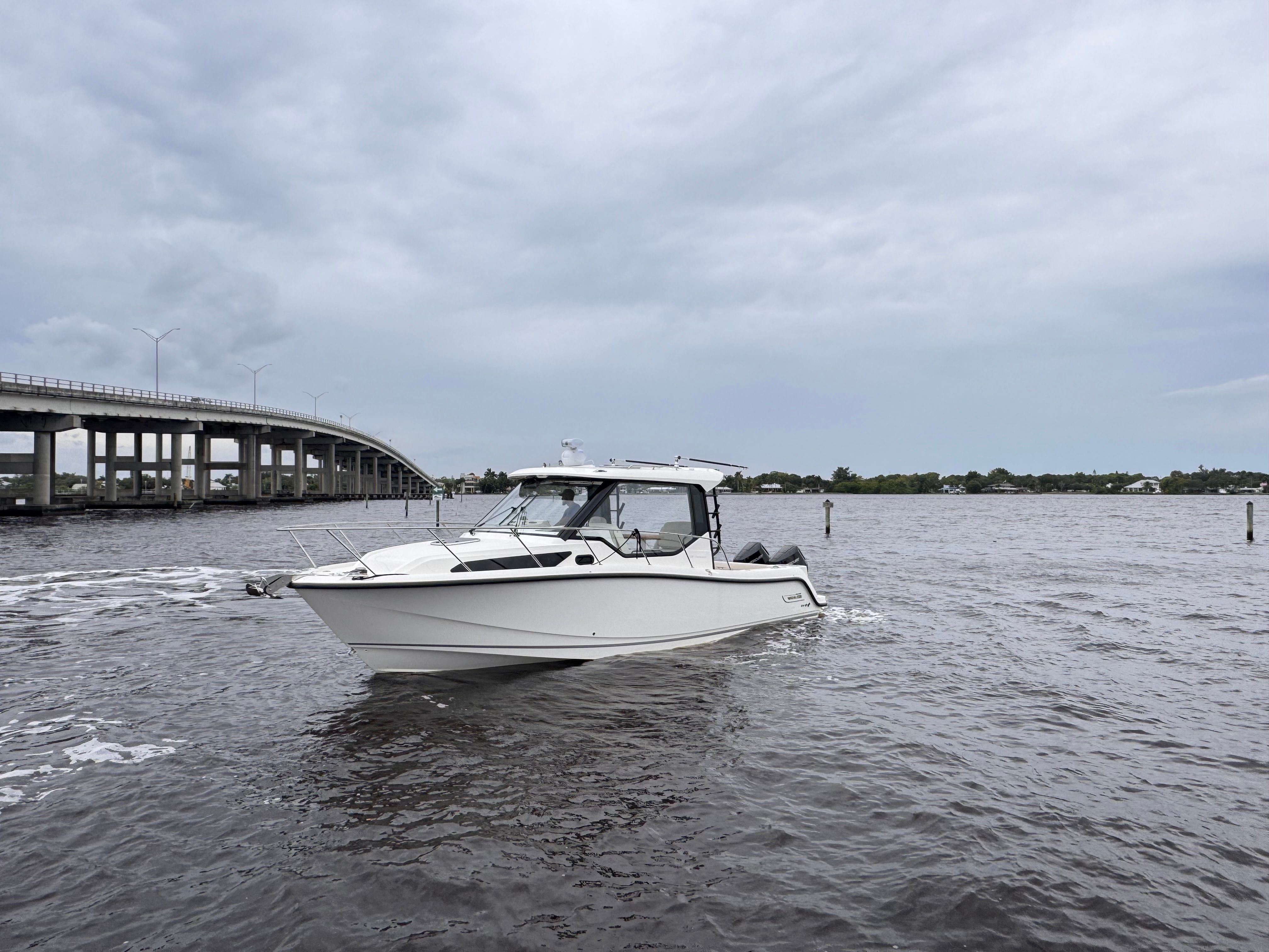 2026 Boston Whaler 325 Conquest Image Thumbnail #3