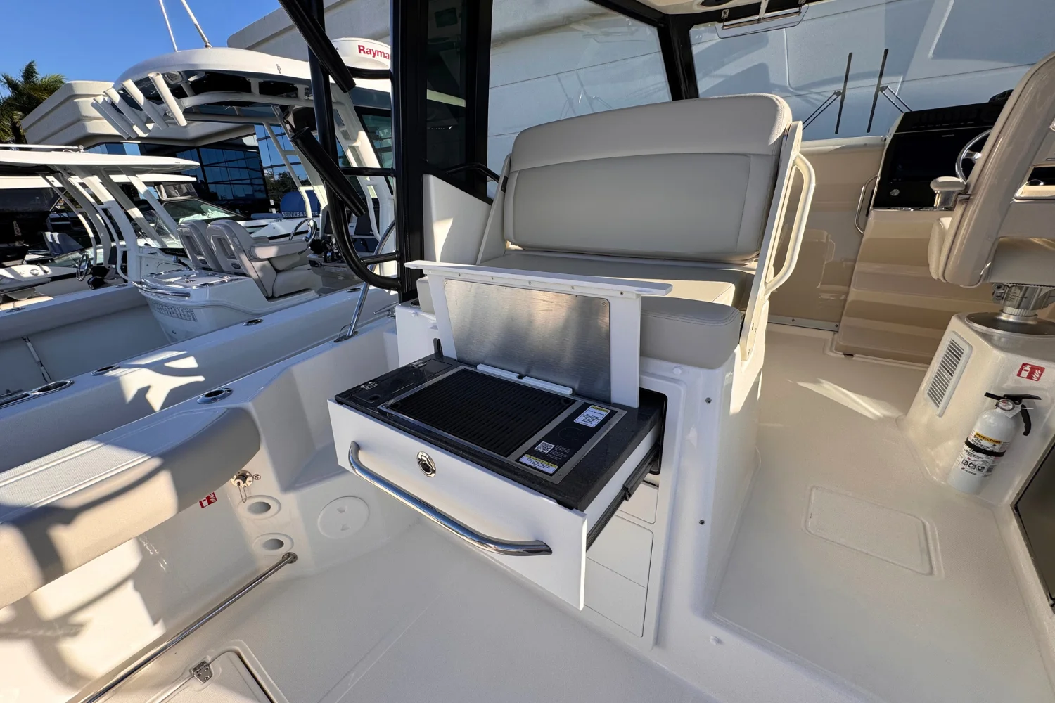2026 Boston Whaler 325 Conquest Image Thumbnail #15