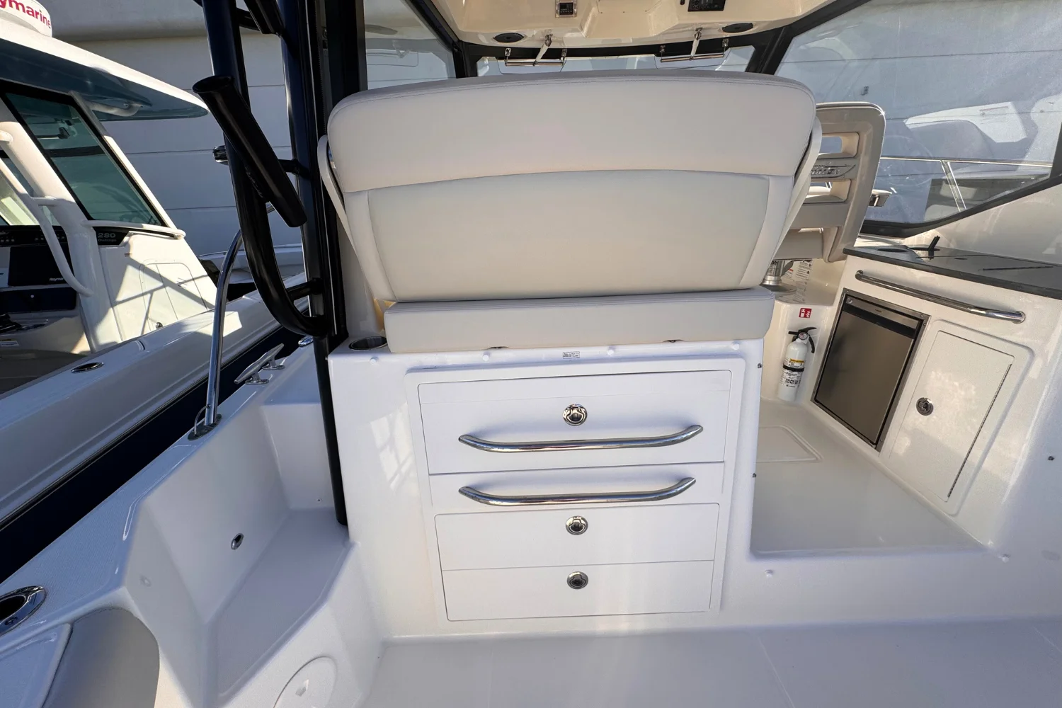 2026 Boston Whaler 325 Conquest Image Thumbnail #14