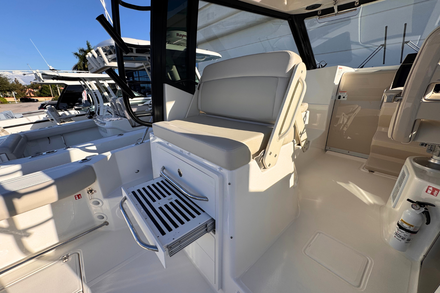 2026 Boston Whaler 325 Conquest Image Thumbnail #16