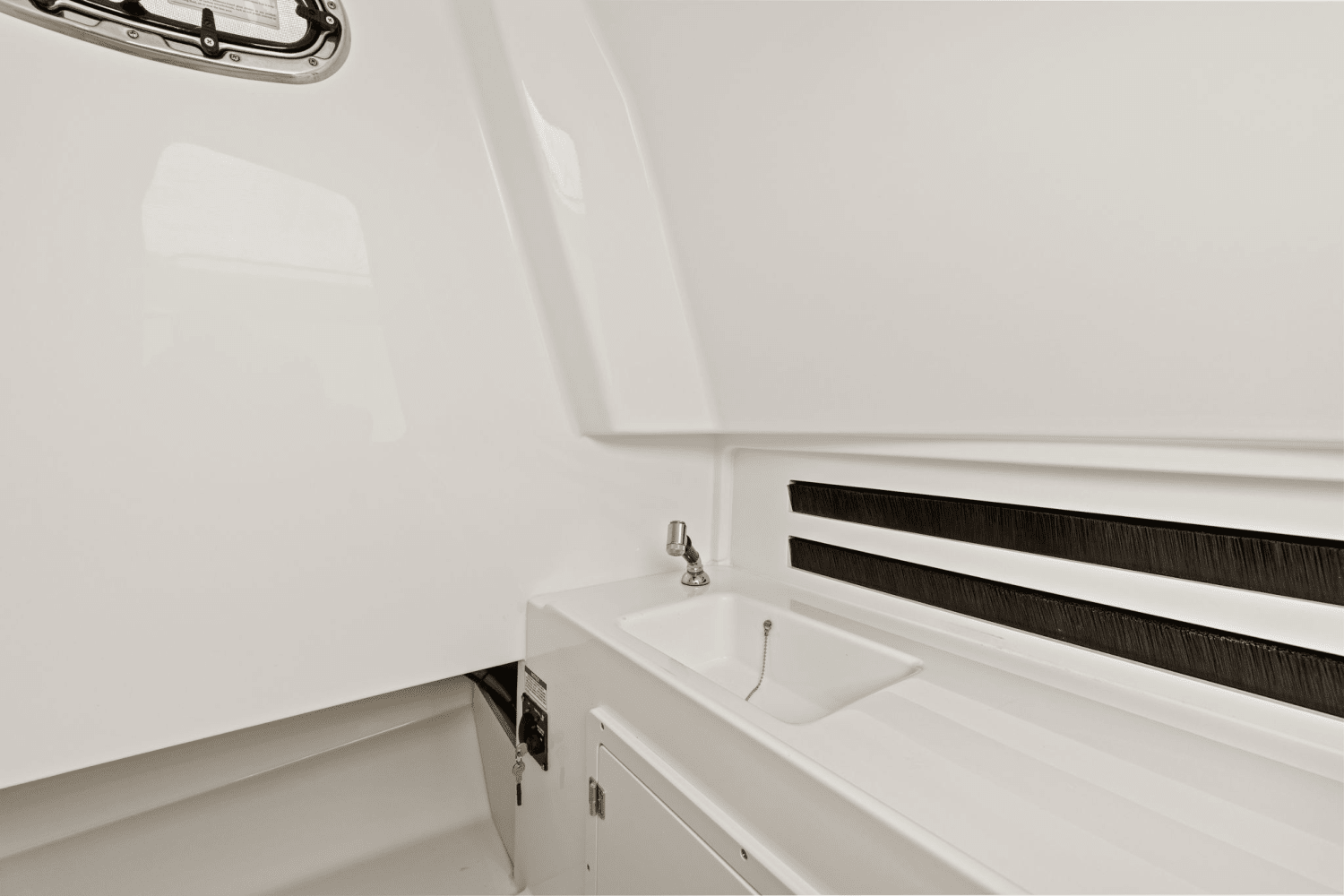2025 Boston Whaler 330 Outrage Image Thumbnail #28