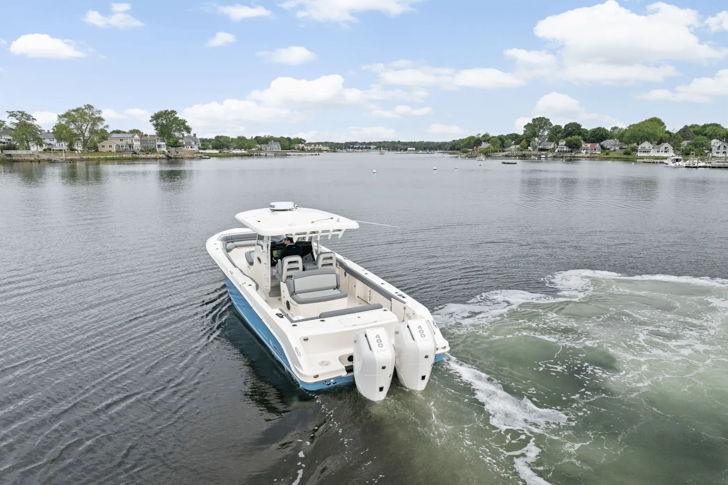 2025 Boston Whaler 330 Outrage Image Thumbnail #3