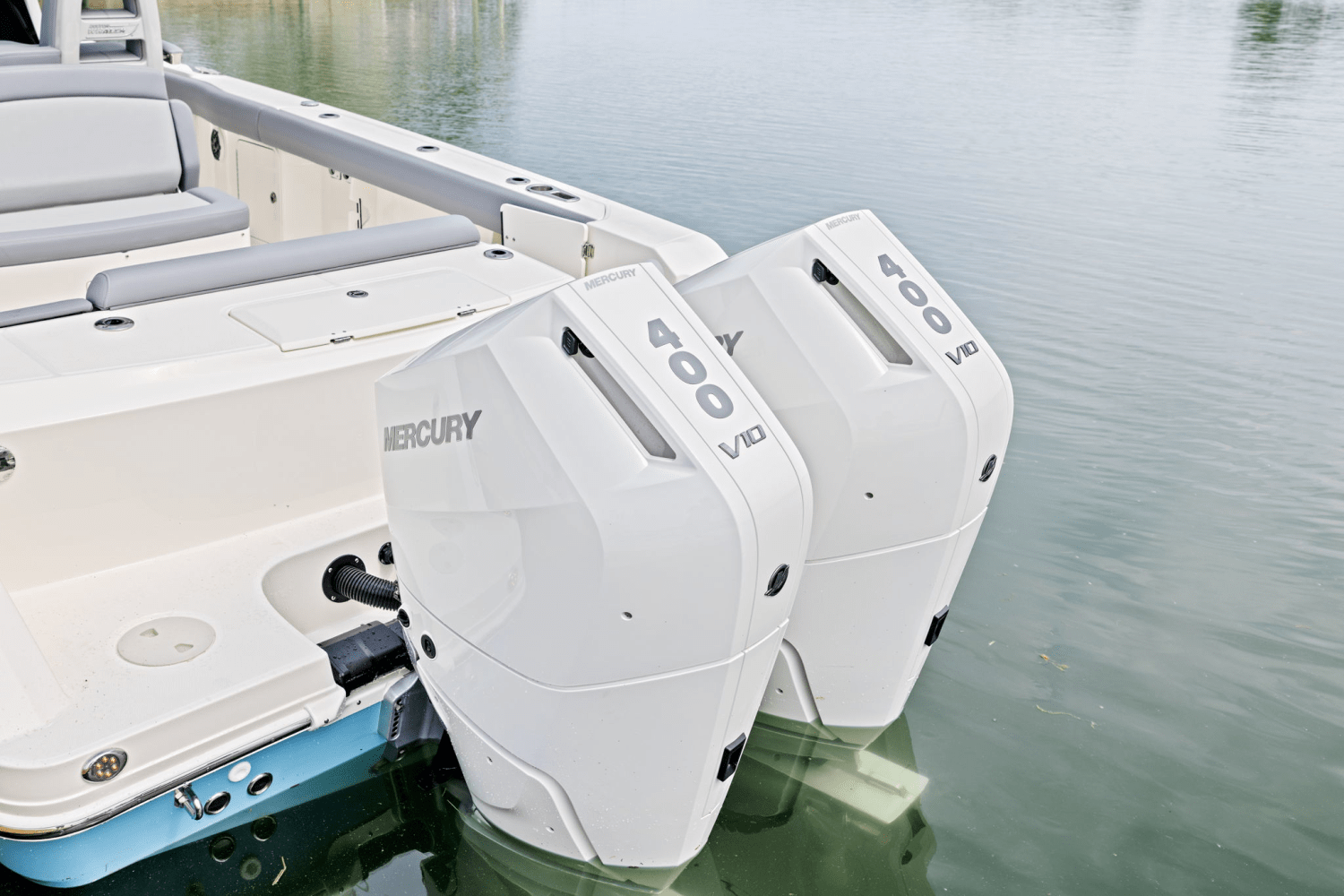 2025 Boston Whaler 330 Outrage Image Thumbnail #6