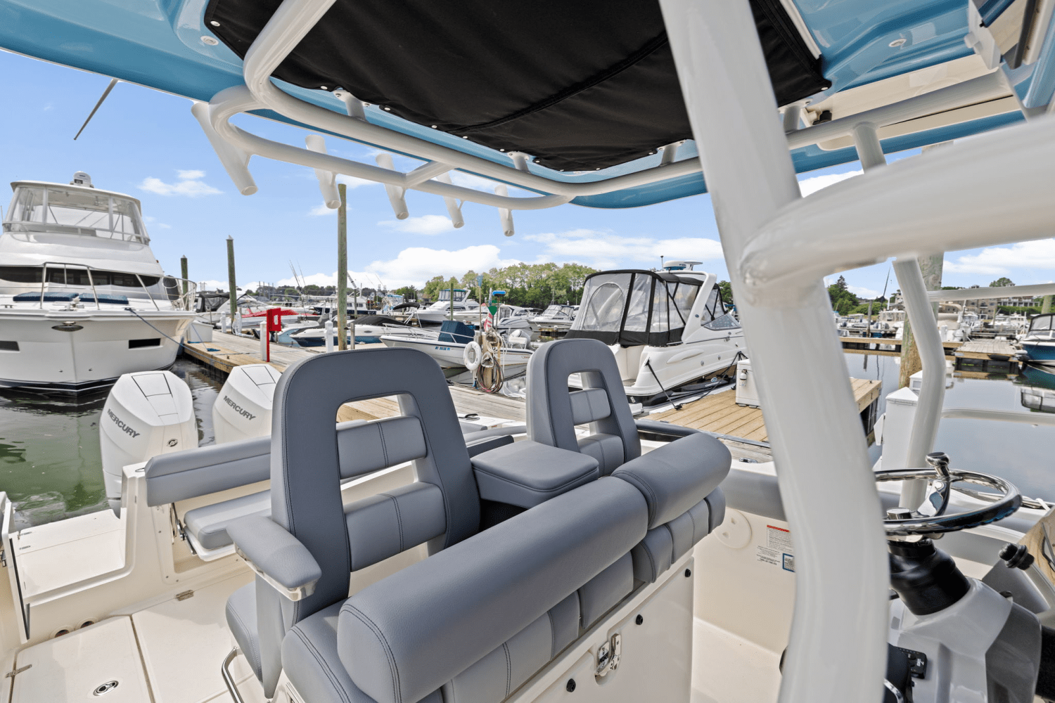 2025 Boston Whaler 330 Outrage Image Thumbnail #16