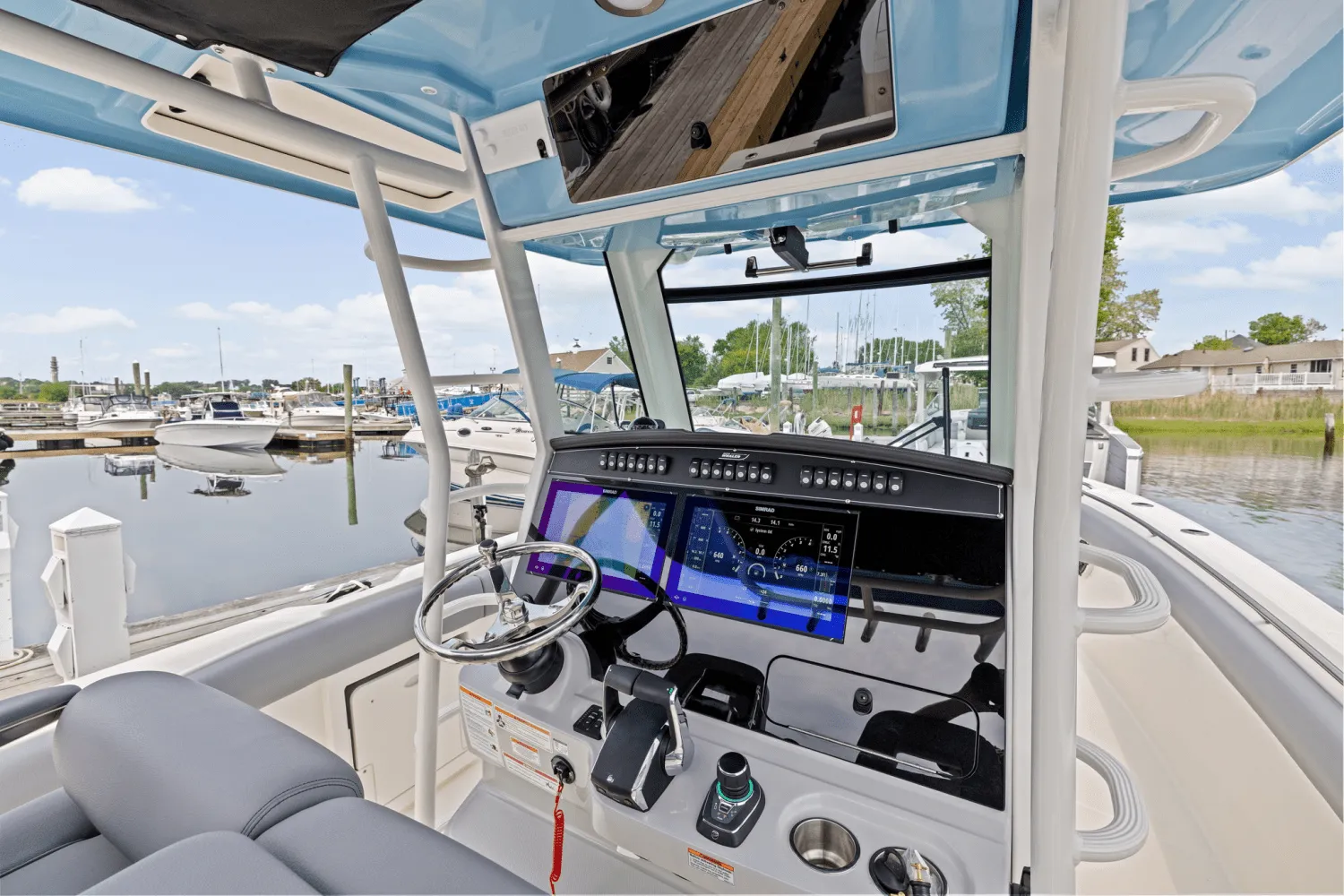 2025 Boston Whaler 330 Outrage Image Thumbnail #18